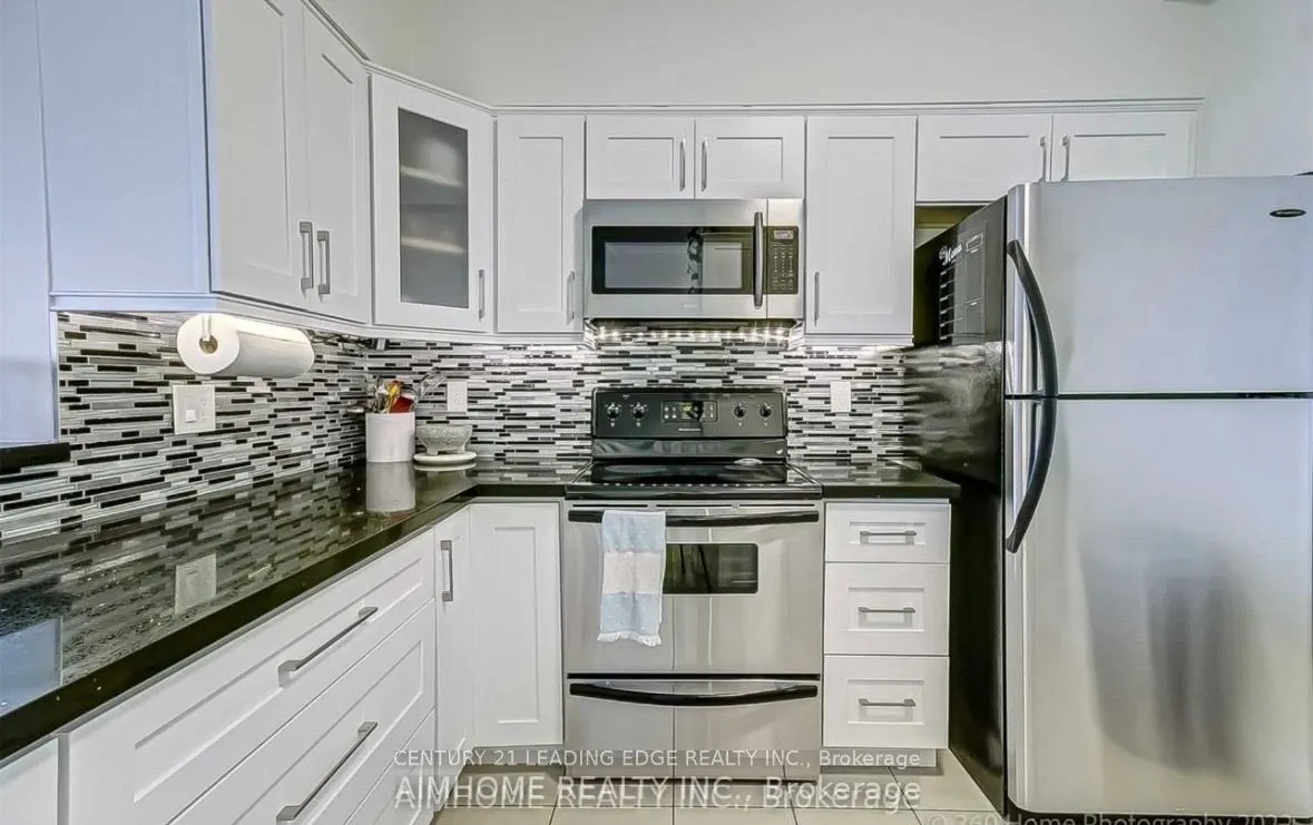 2119 Lakeshore Boulevard W #607