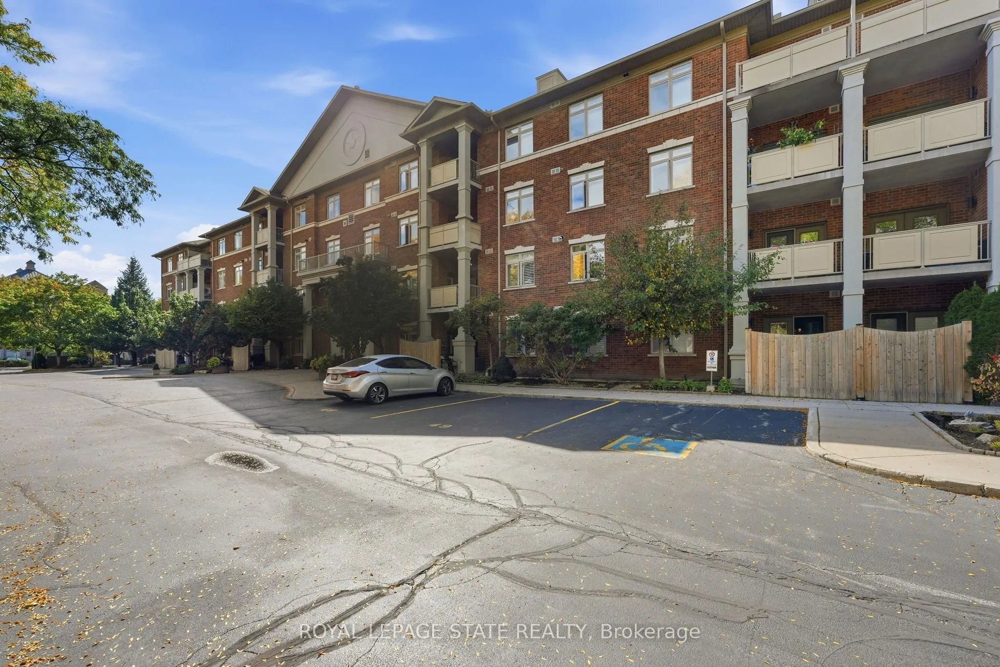 391 Plains Road E #211