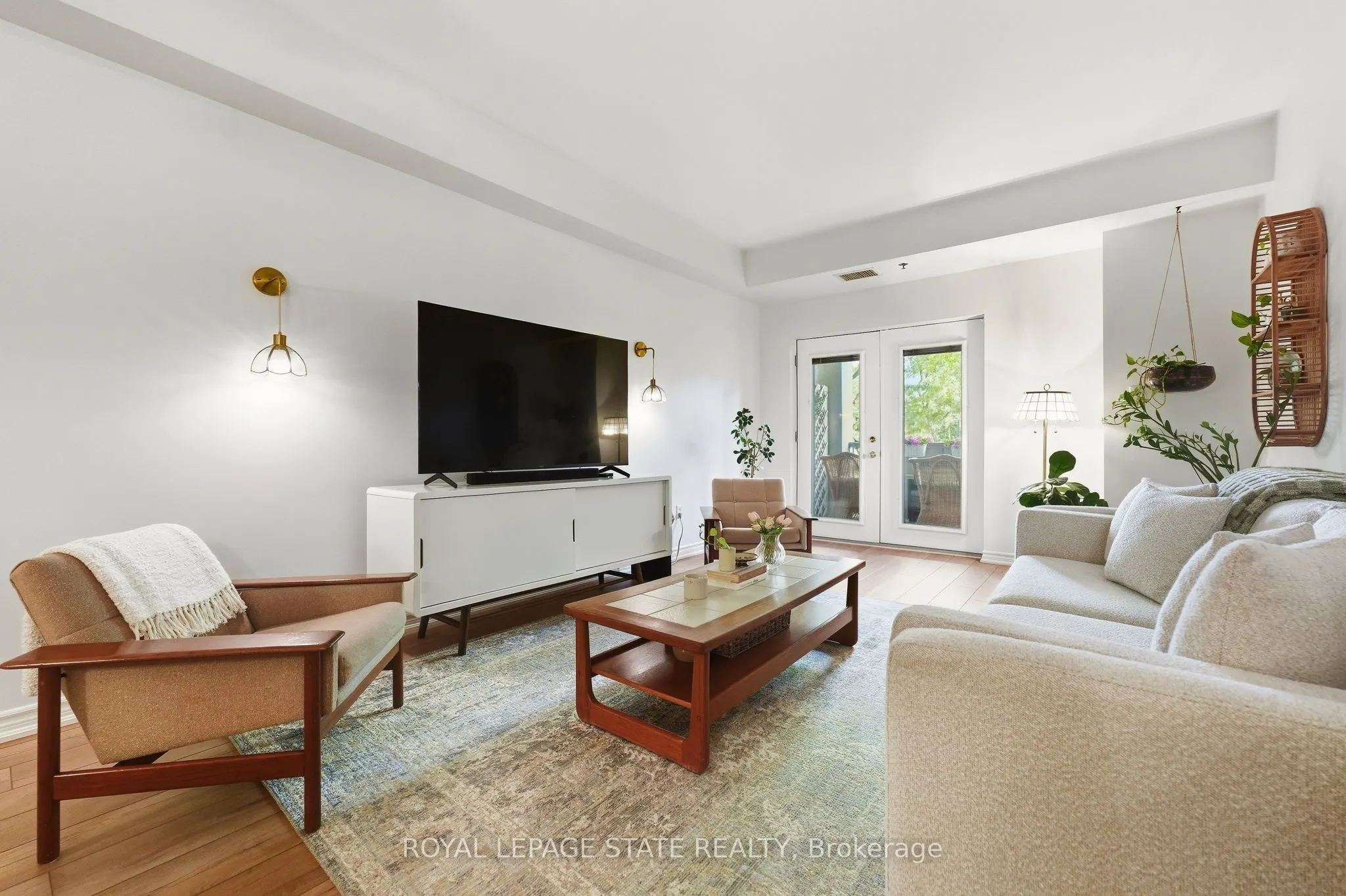 391 Plains Road E #211