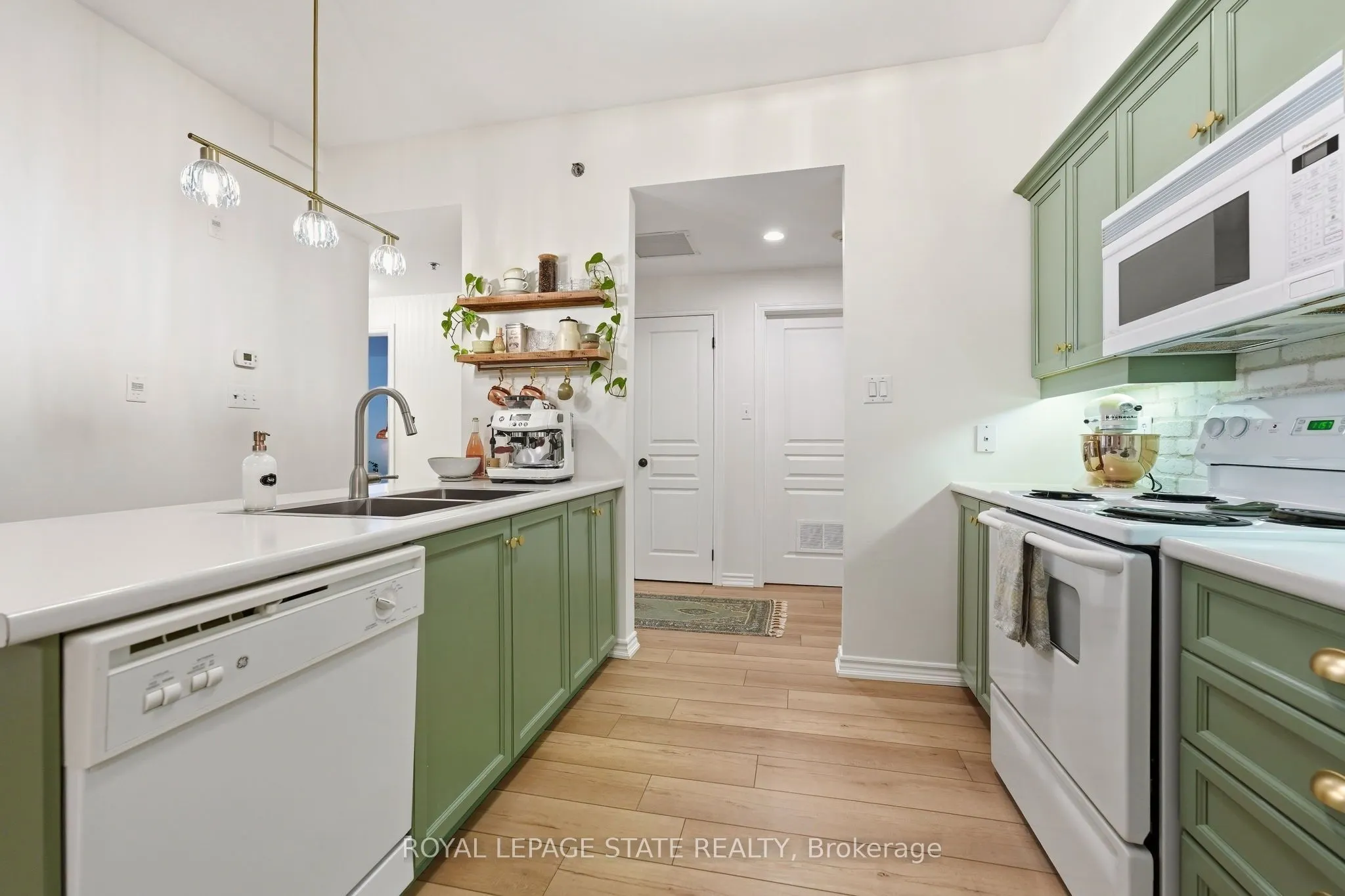 391 Plains Road E #211