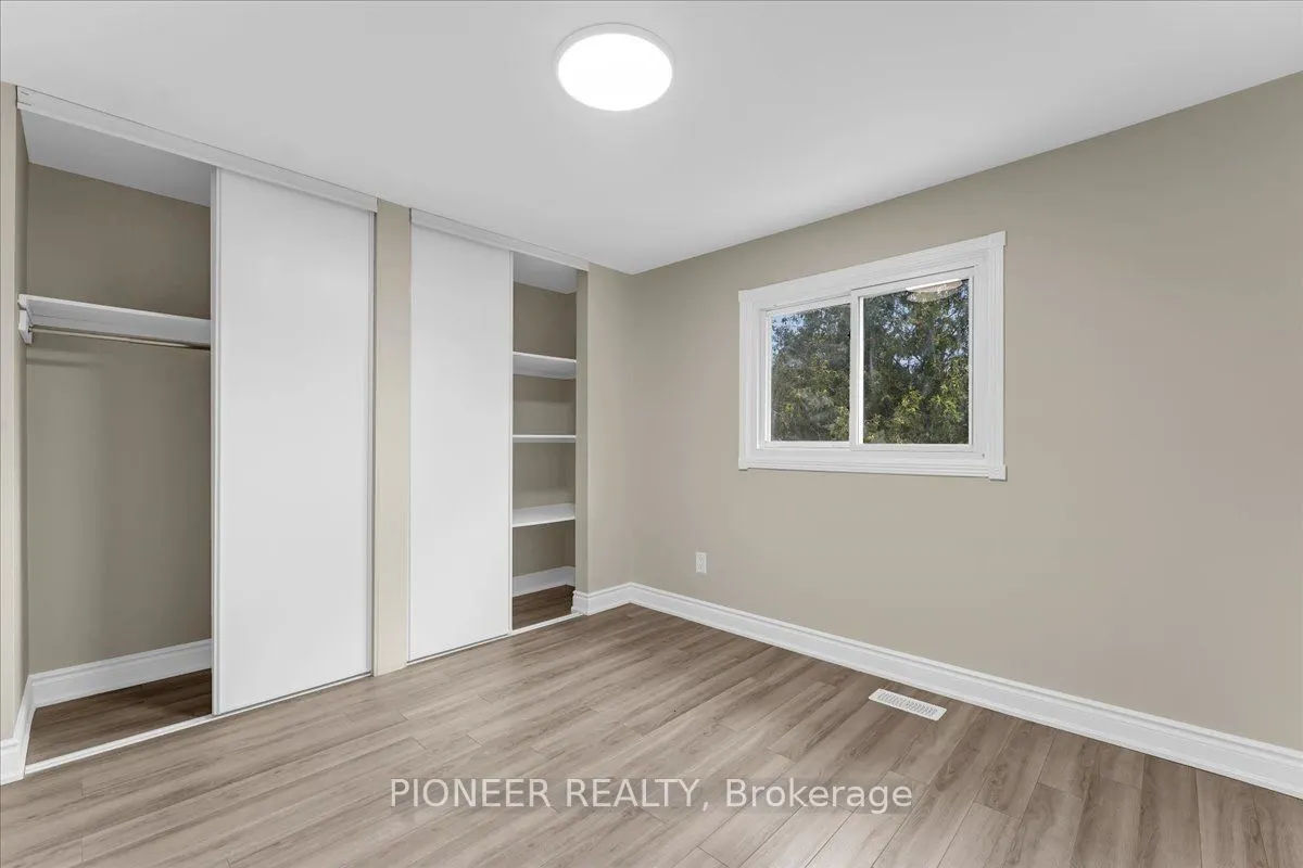 22 Wolverton Crescent