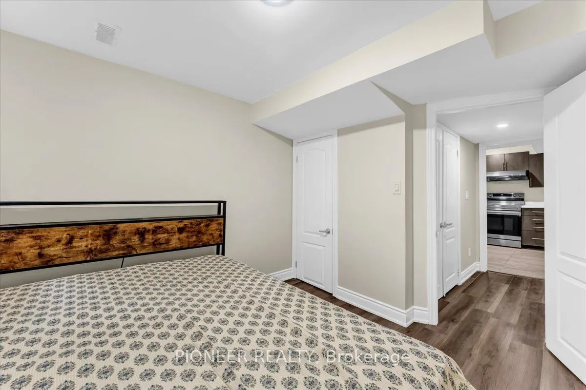 22 Wolverton Crescent
