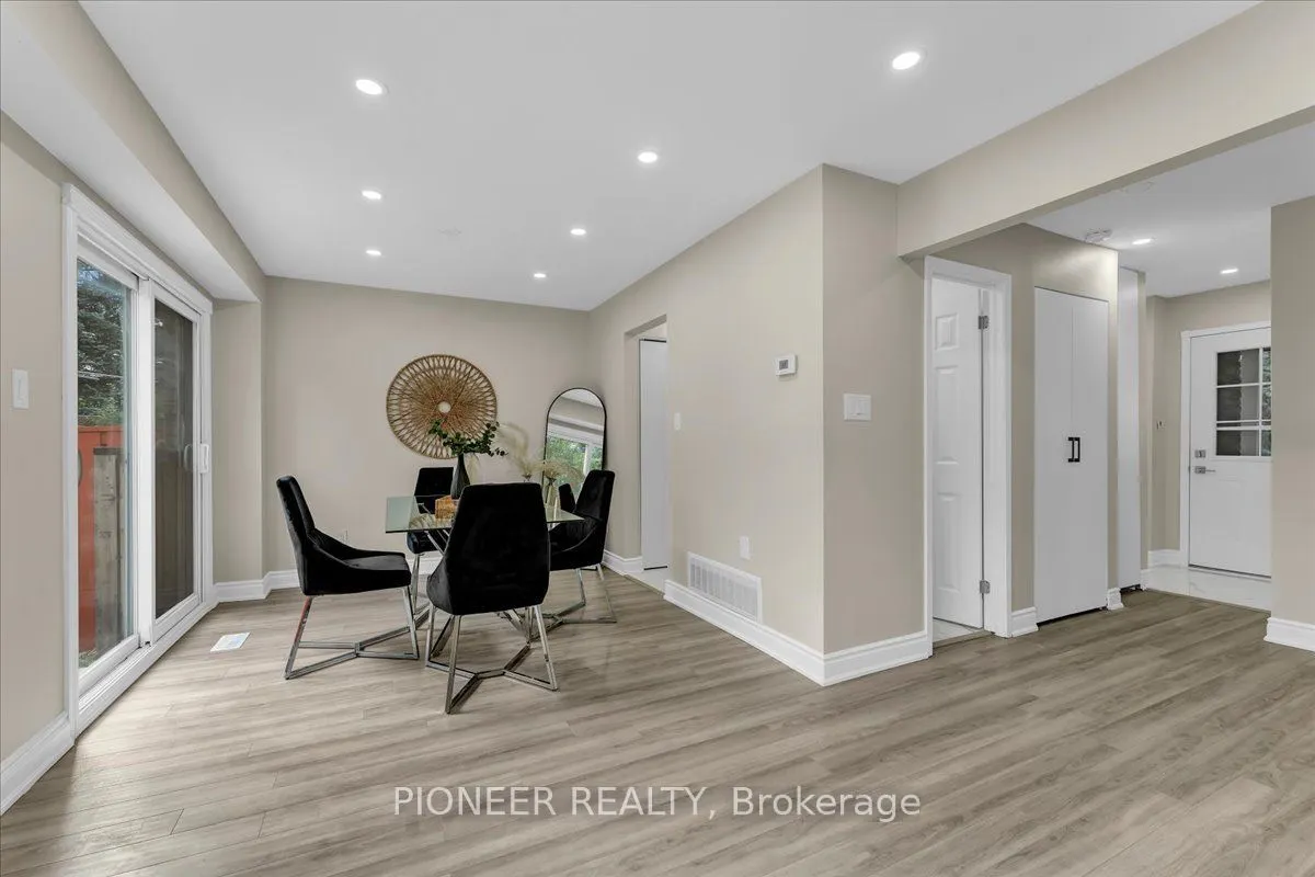 22 Wolverton Crescent