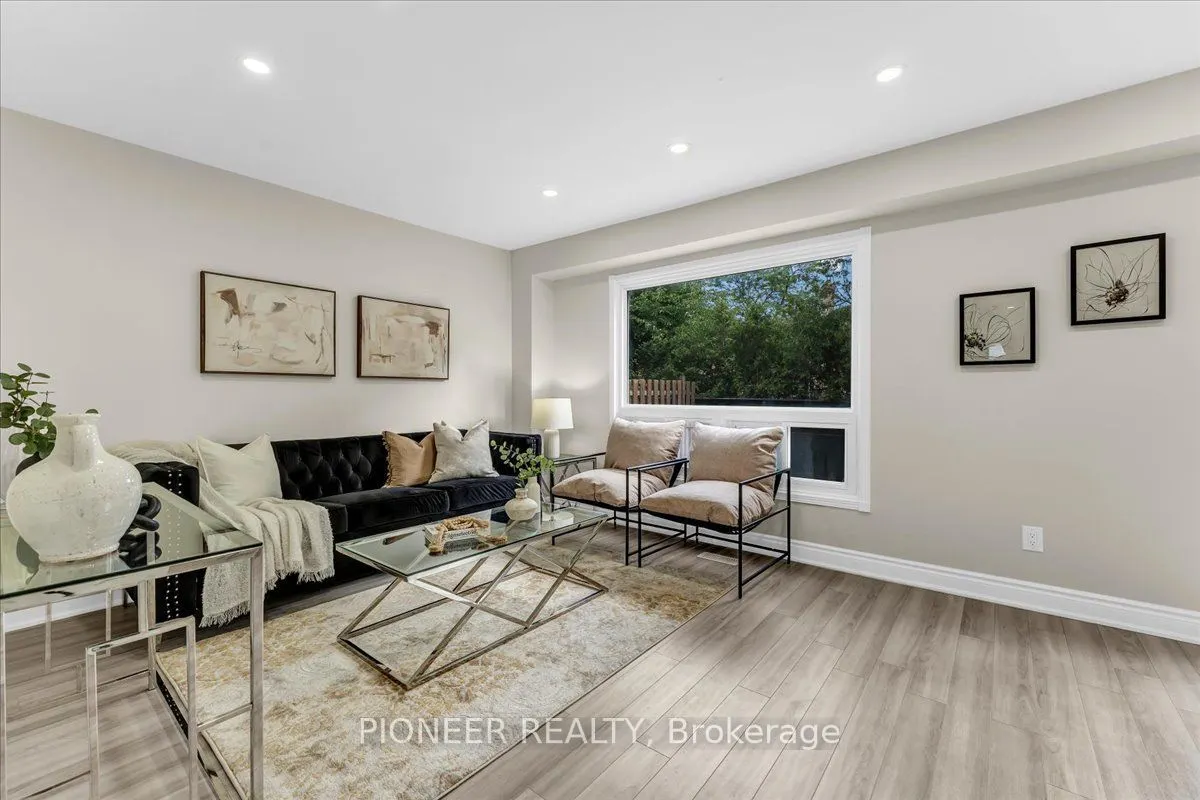 22 Wolverton Crescent