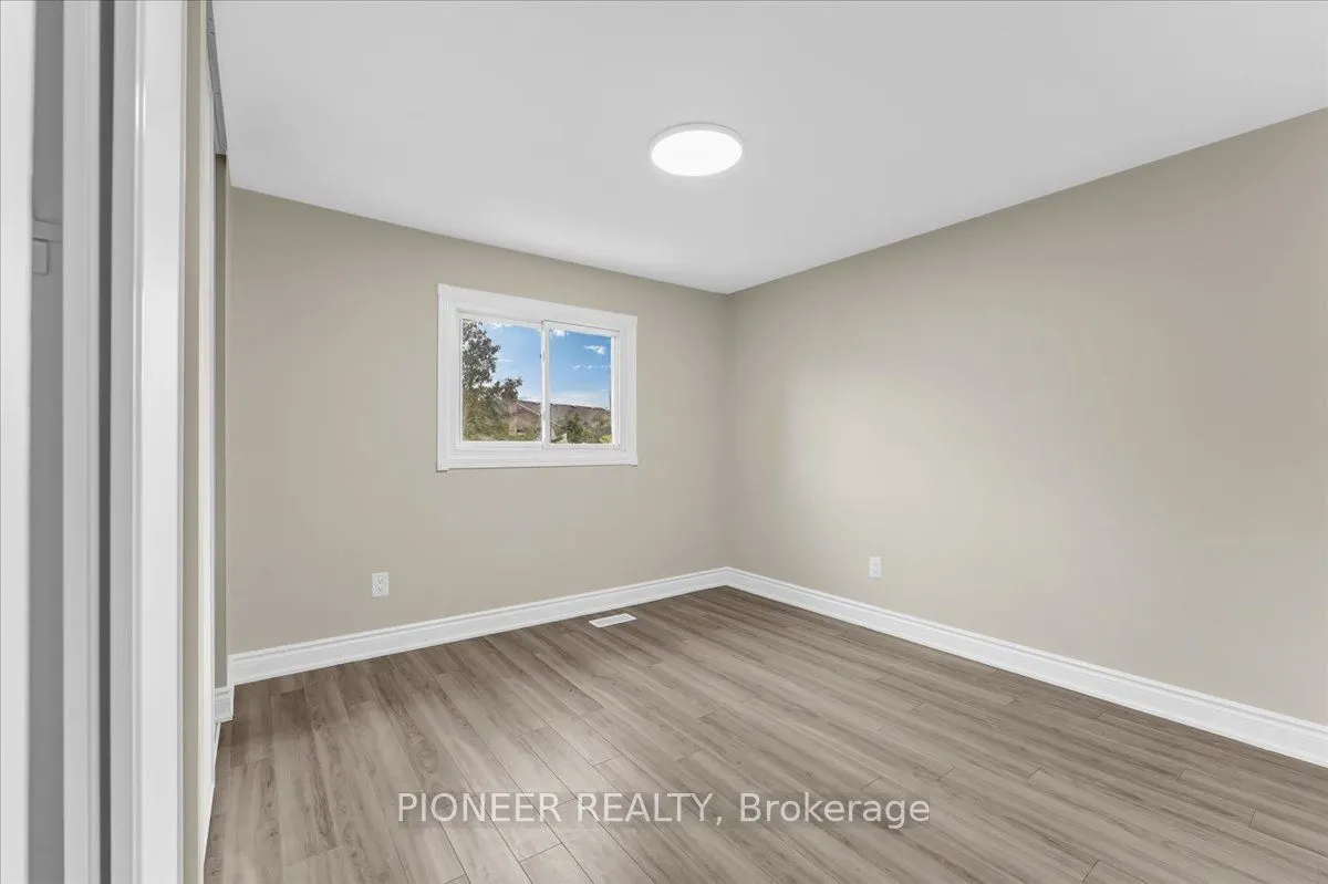 22 Wolverton Crescent