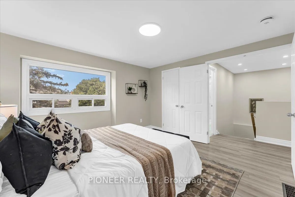 22 Wolverton Crescent
