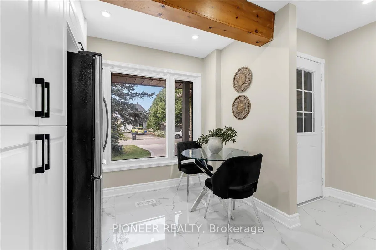 22 Wolverton Crescent