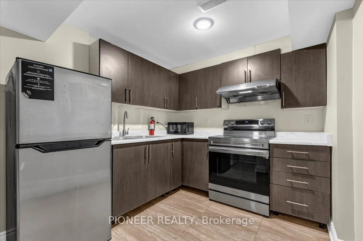 22 Wolverton Crescent