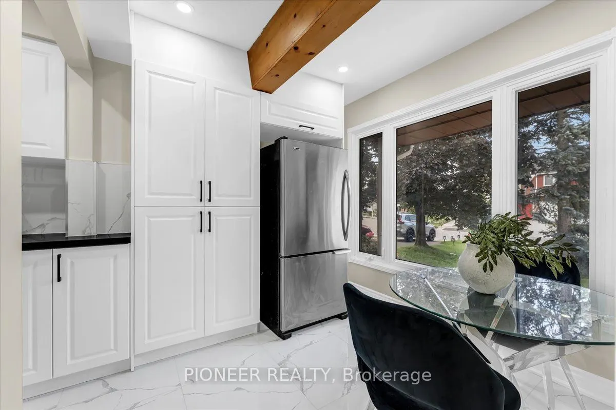 22 Wolverton Crescent