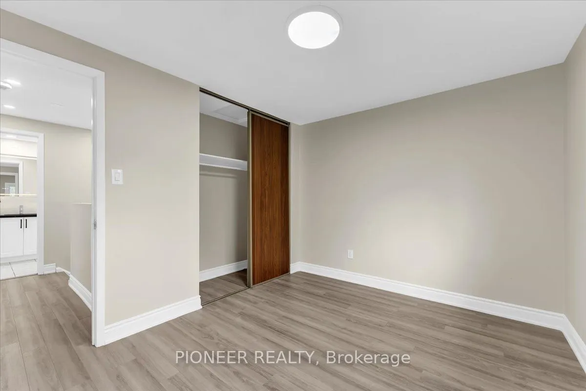 22 Wolverton Crescent
