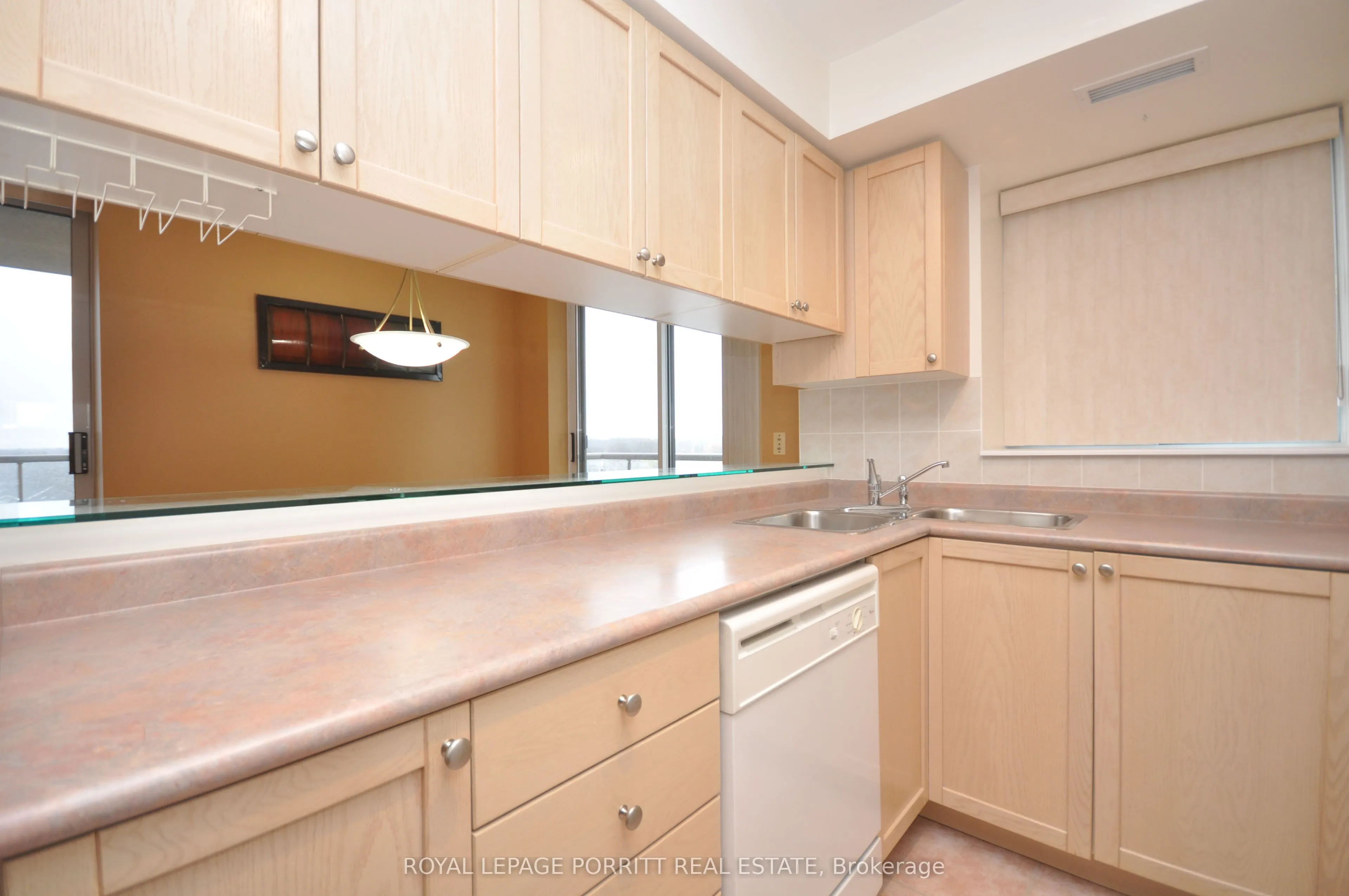 1140 Parkwest Place #901