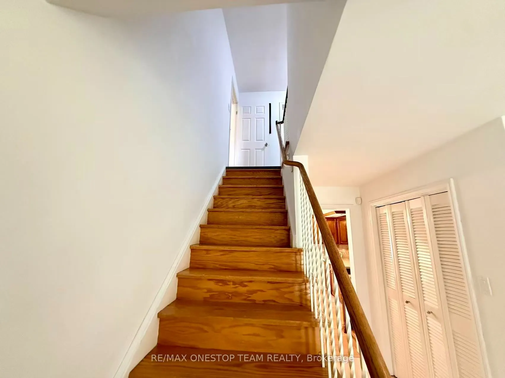 1220 Clarkson Road N #Upper