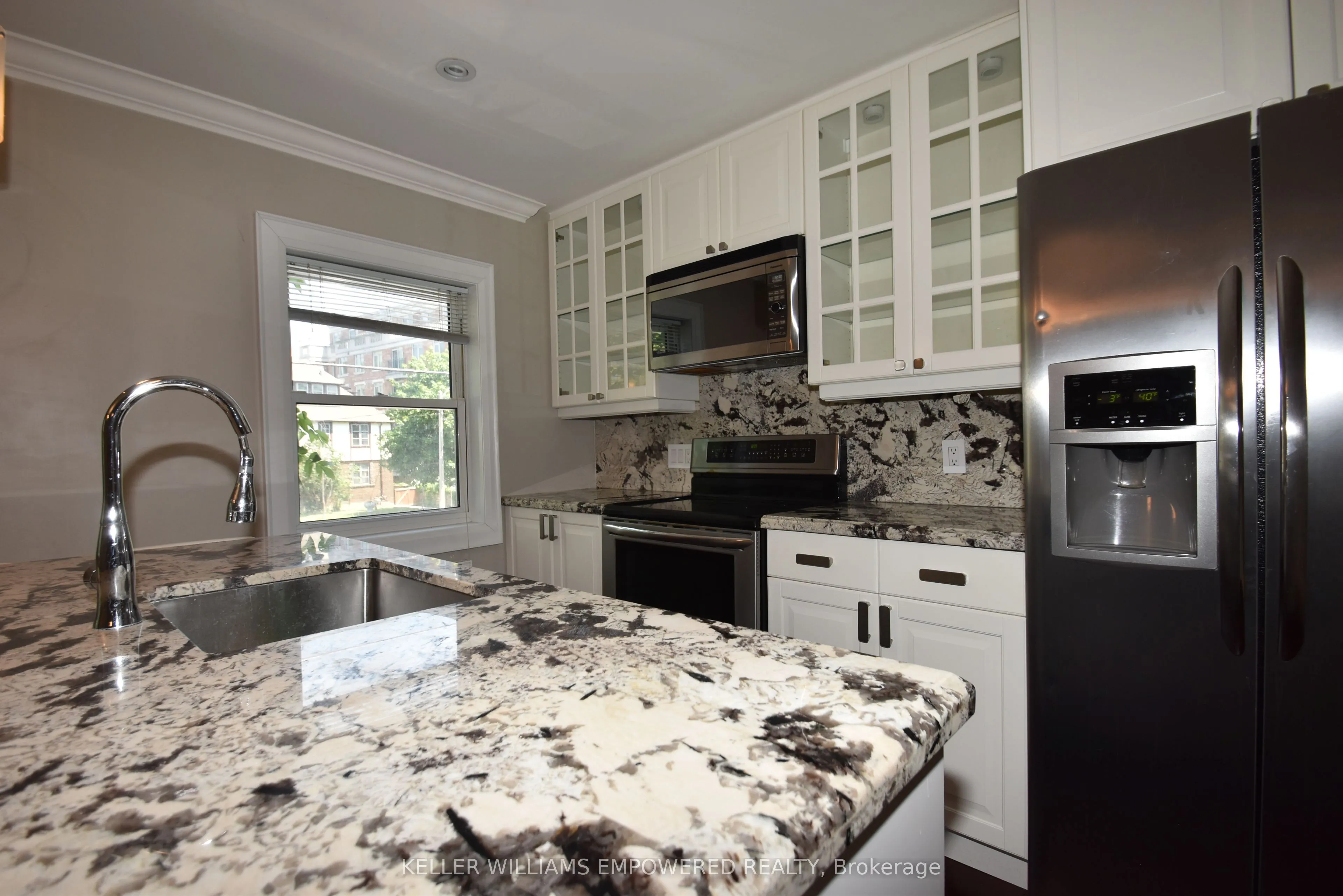 2665 Bloor Street W #2