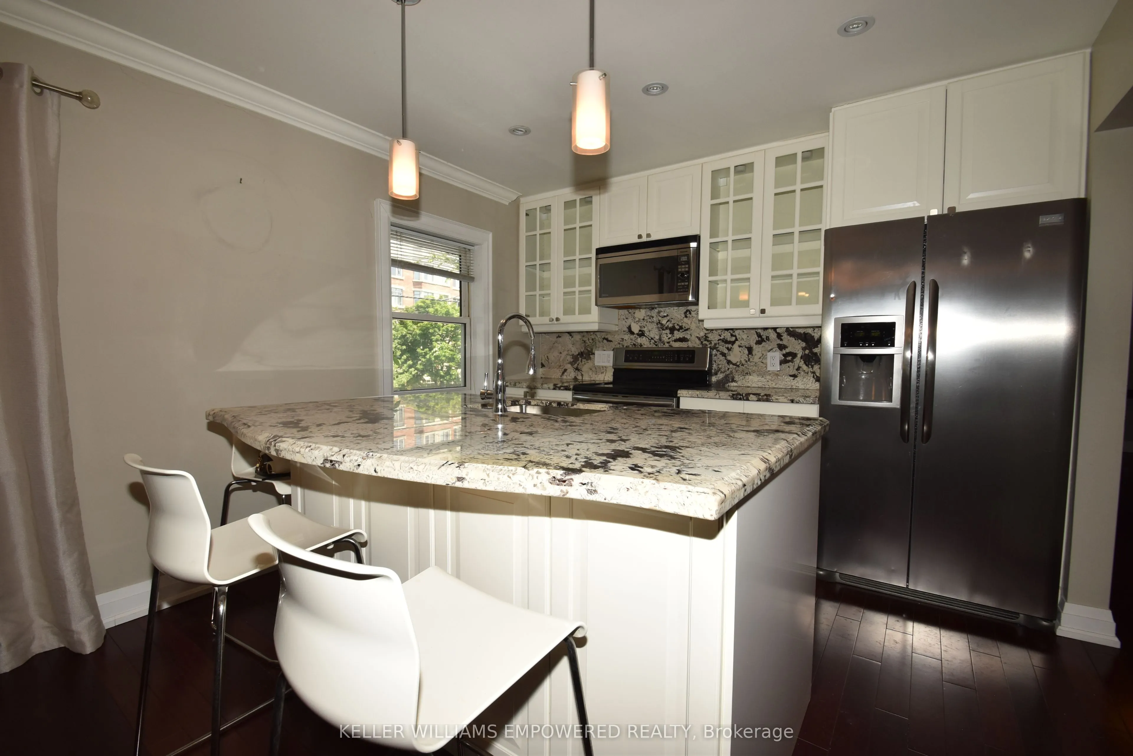 2665 Bloor Street W #2