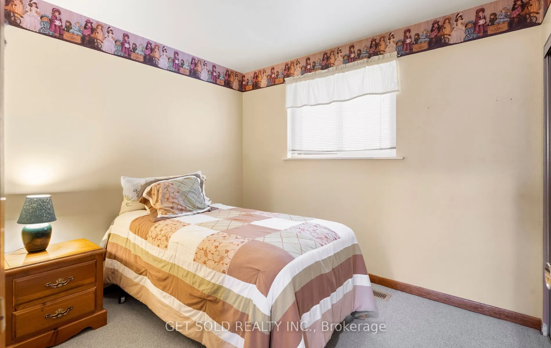22 Almayo Crescent