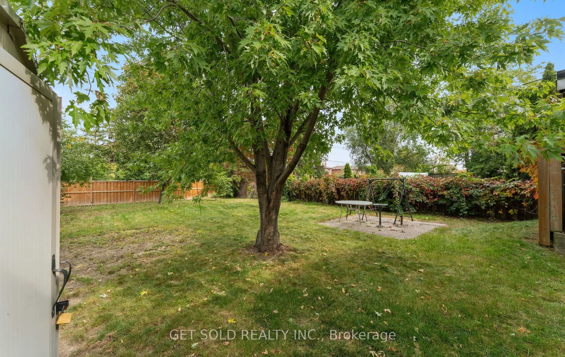 22 Almayo Crescent