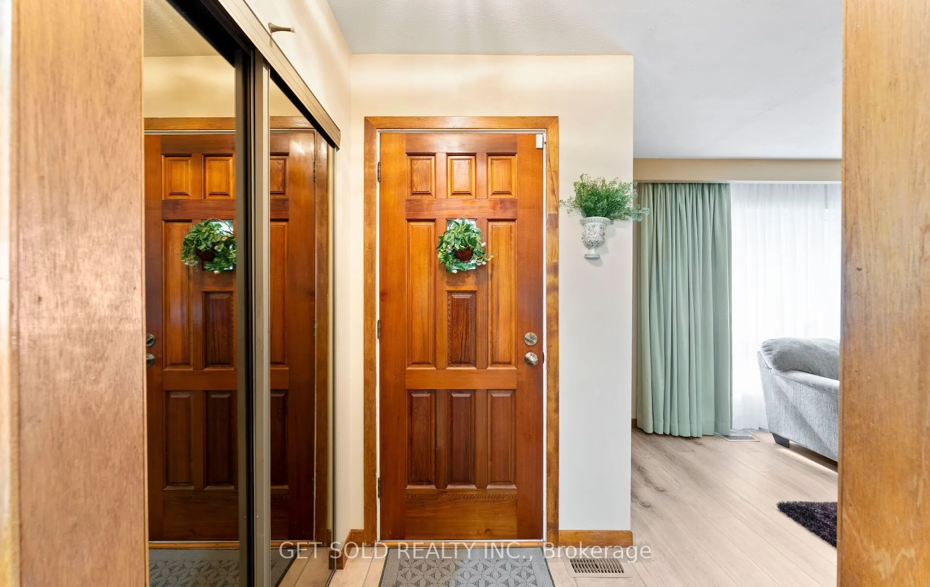 22 Almayo Crescent