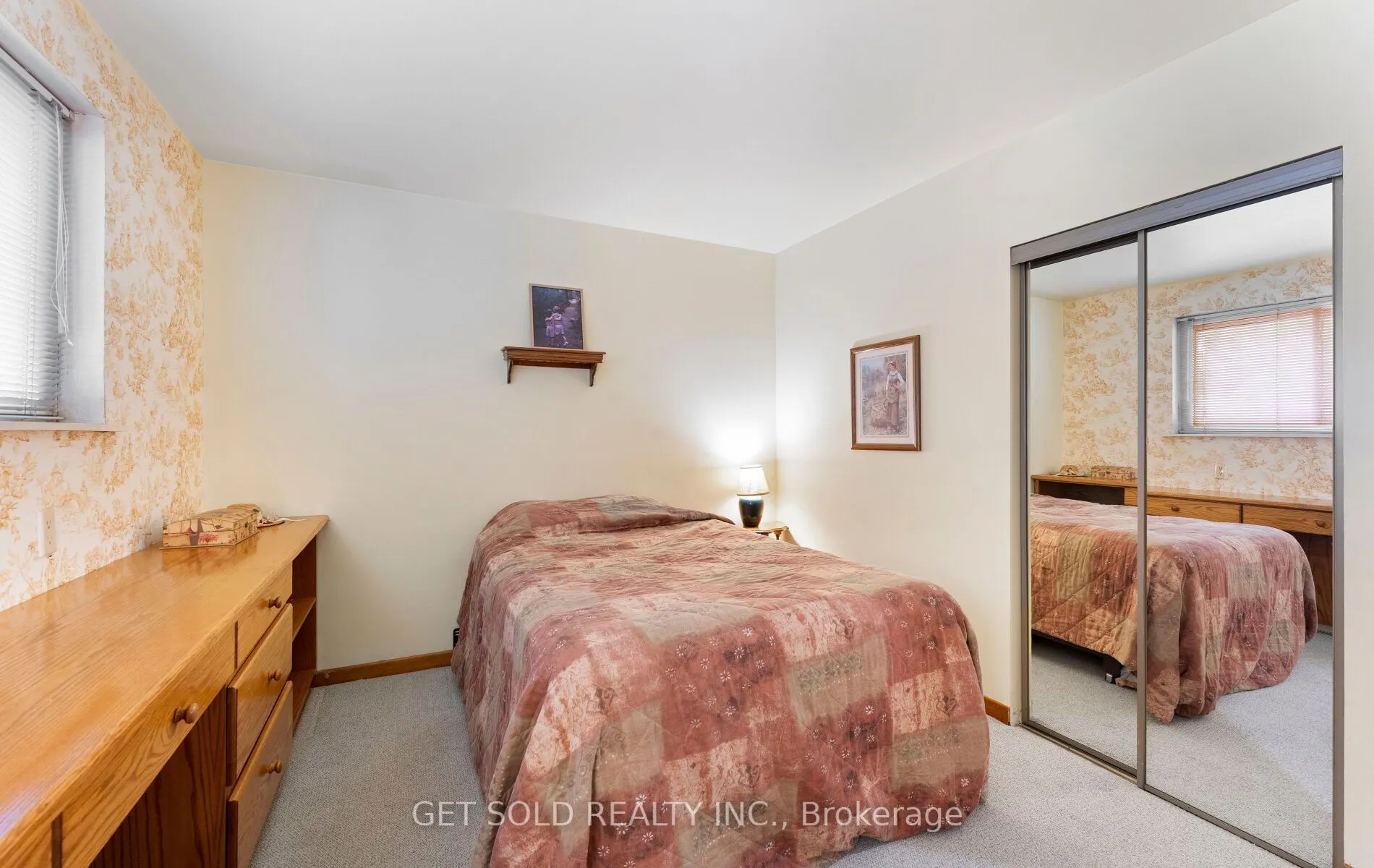 22 Almayo Crescent