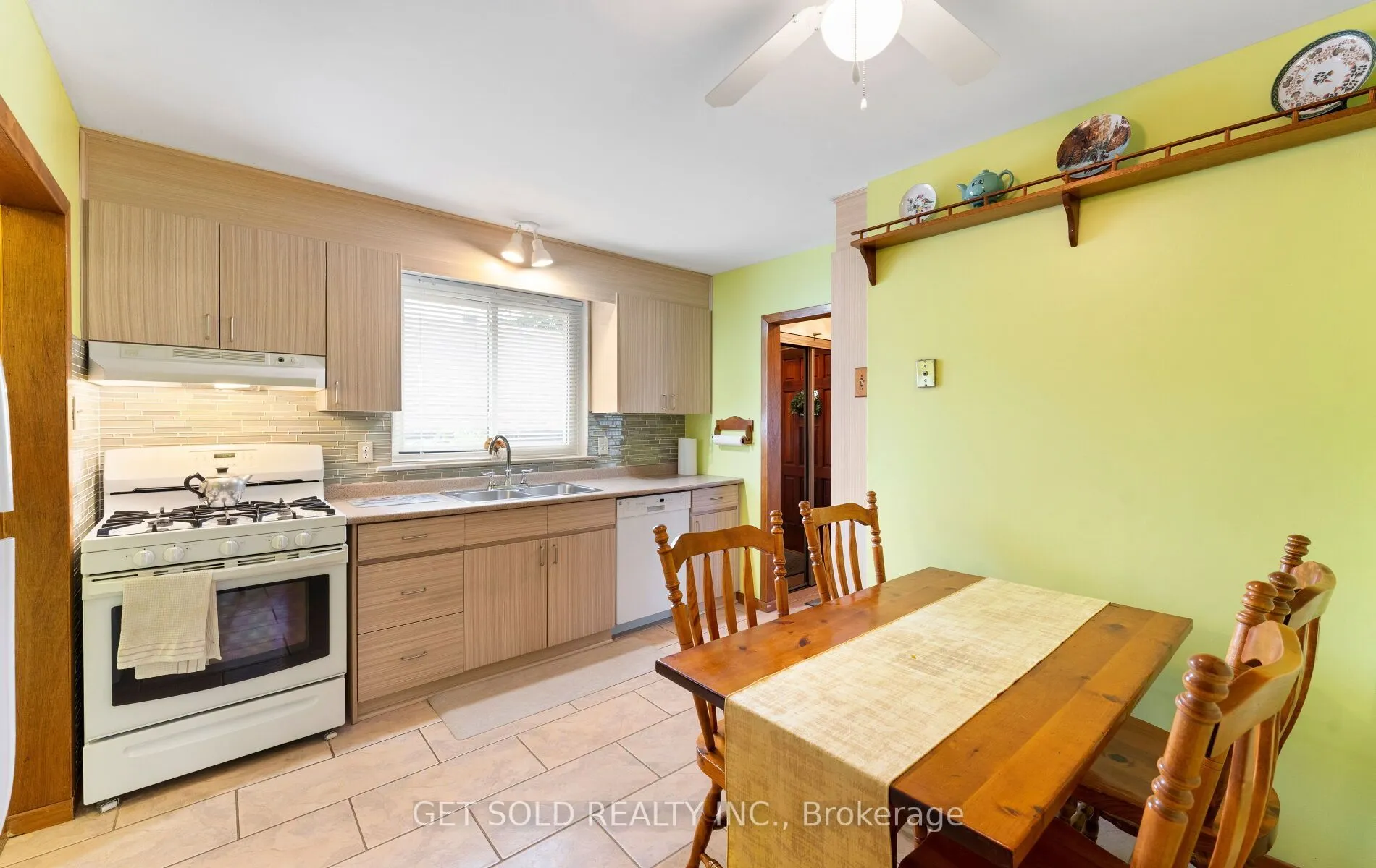 22 Almayo Crescent