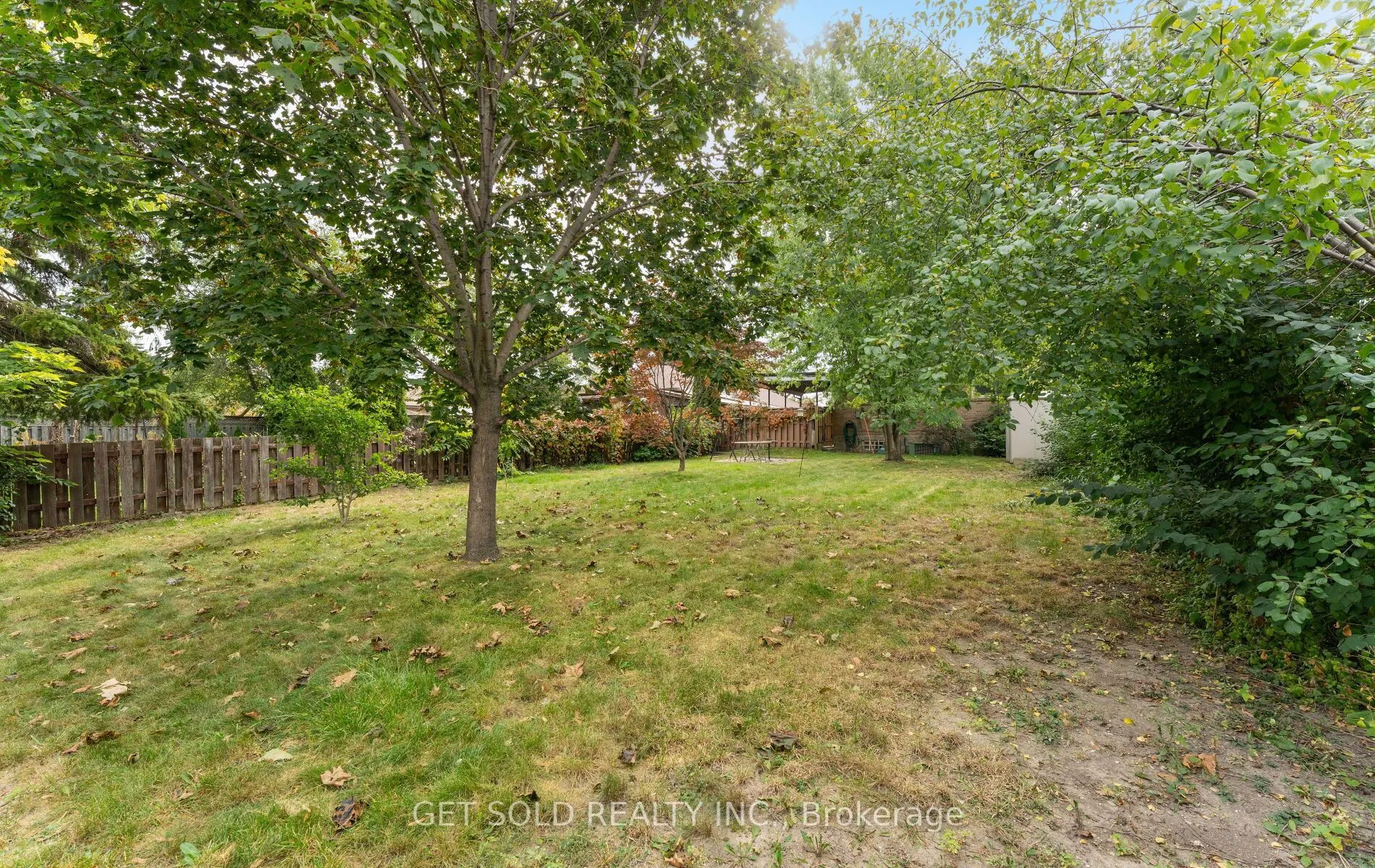 22 Almayo Crescent