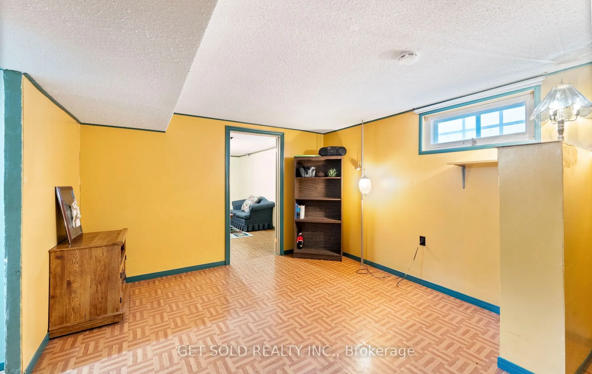 22 Almayo Crescent