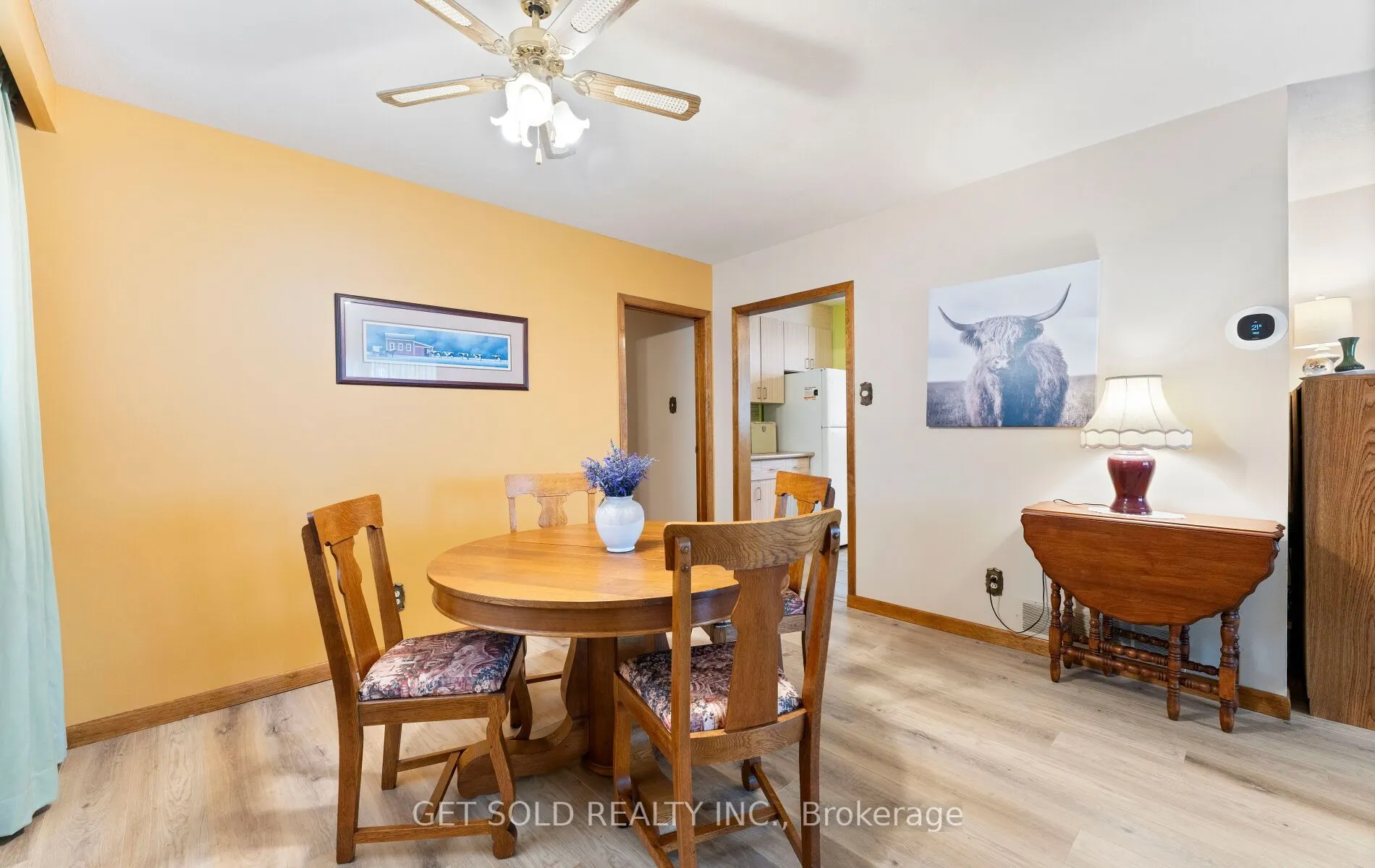 22 Almayo Crescent