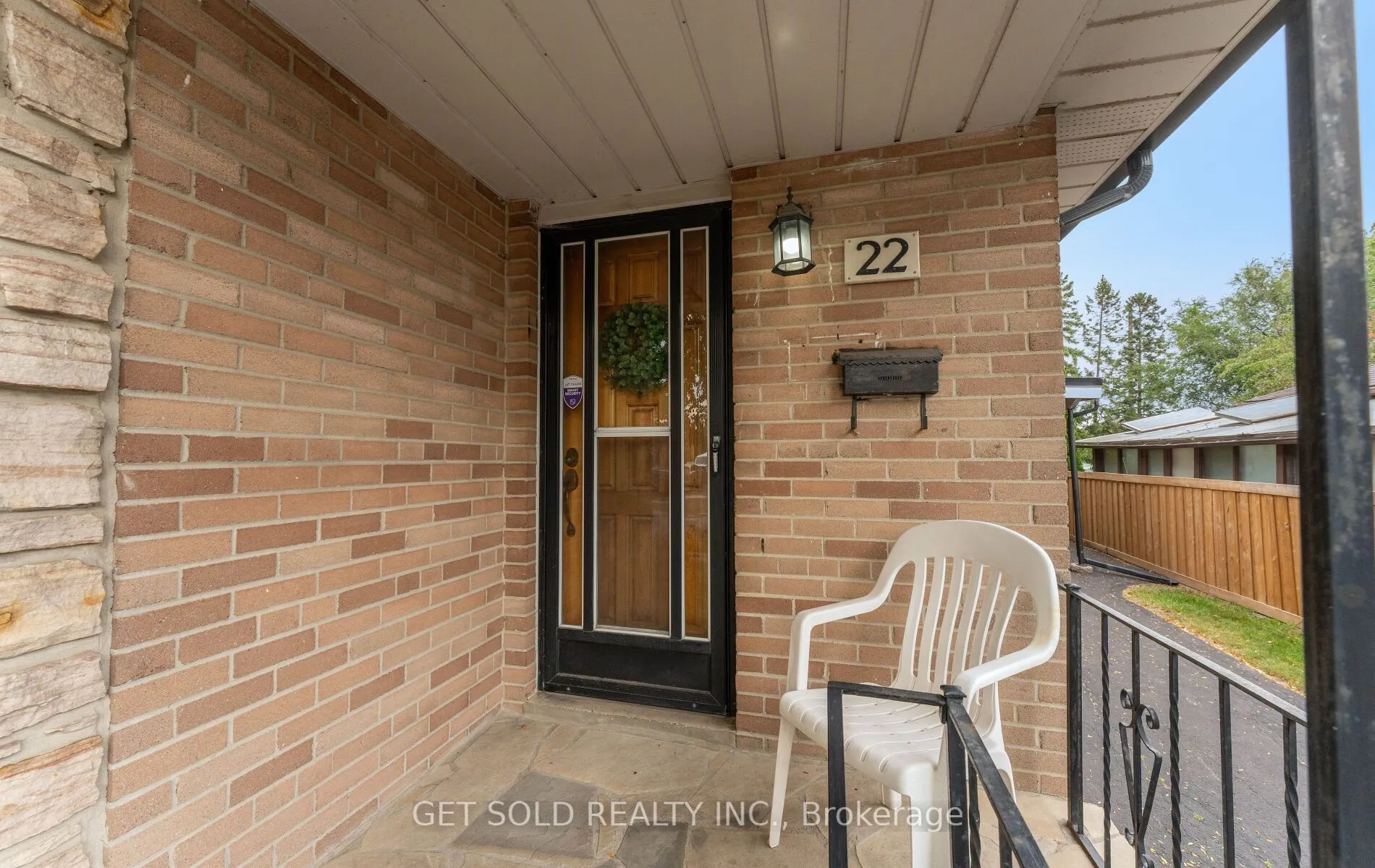 22 Almayo Crescent