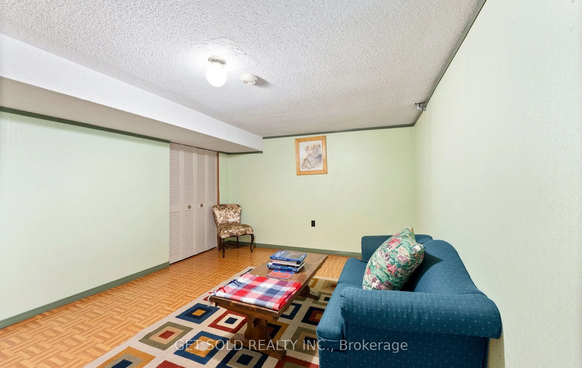 22 Almayo Crescent