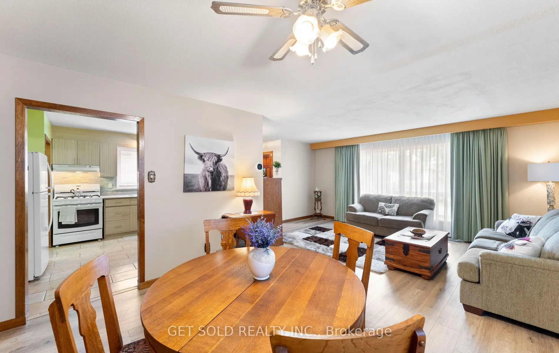 22 Almayo Crescent