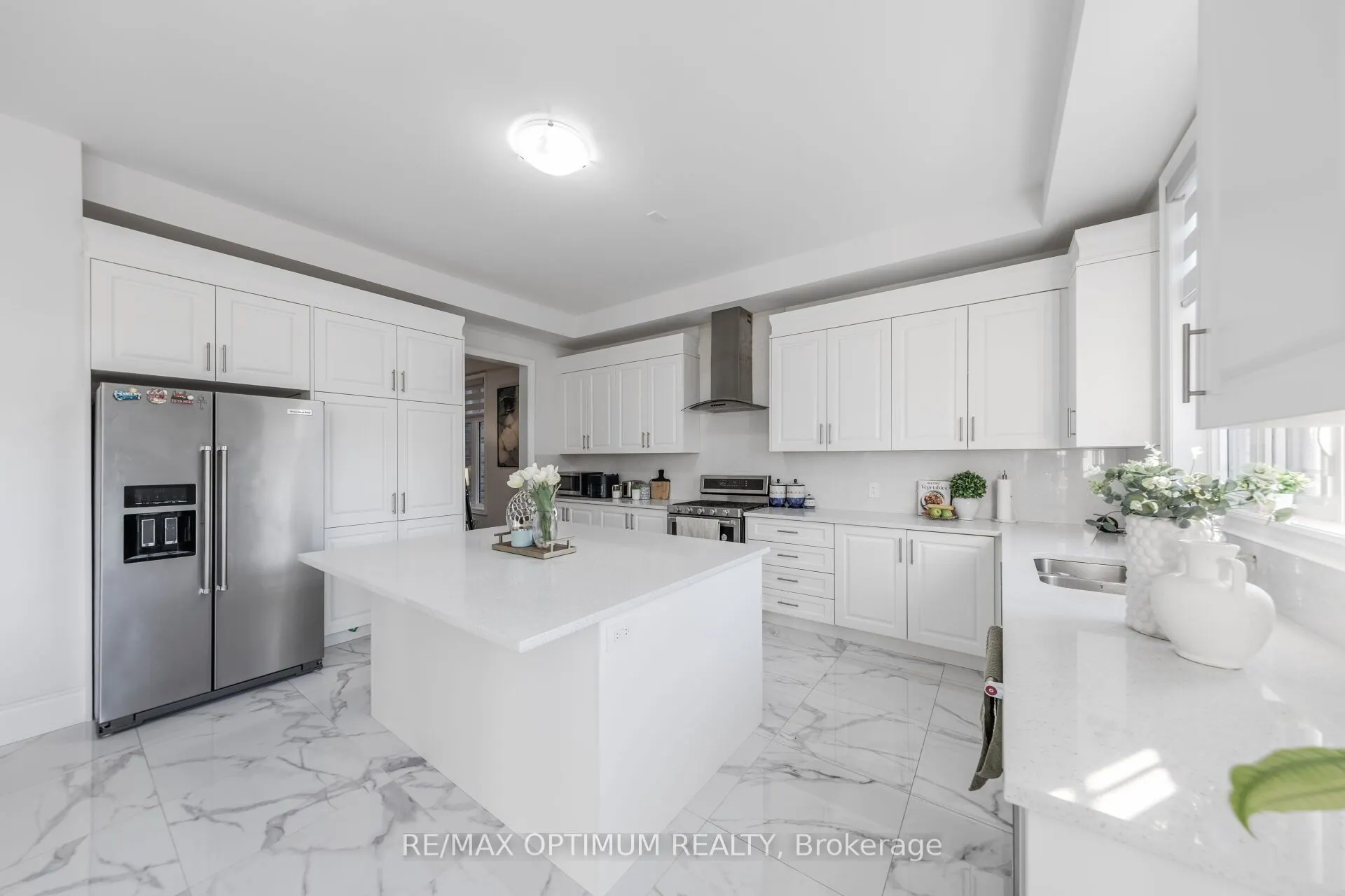91 Raspberry Ridge Avenue