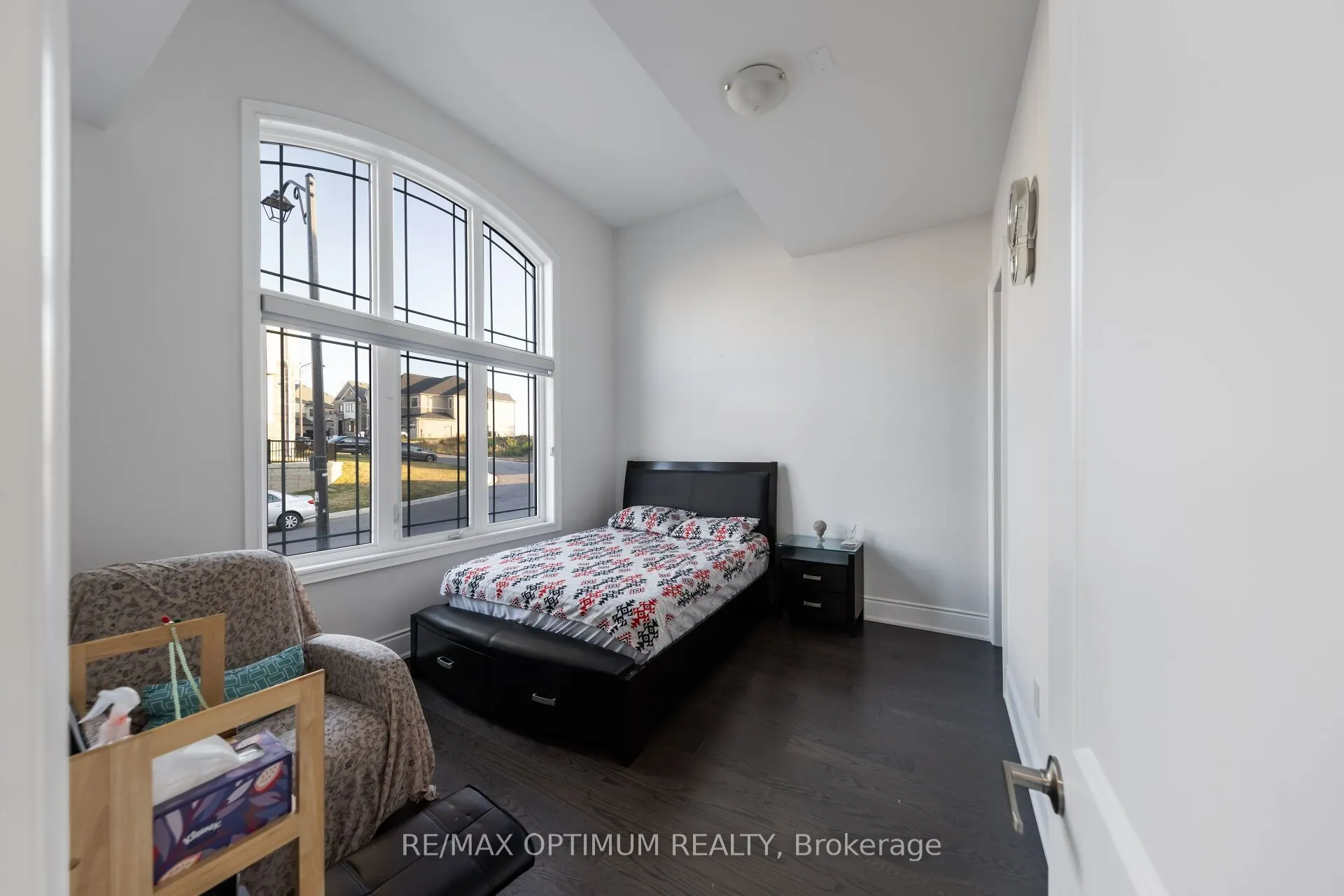 91 Raspberry Ridge Avenue