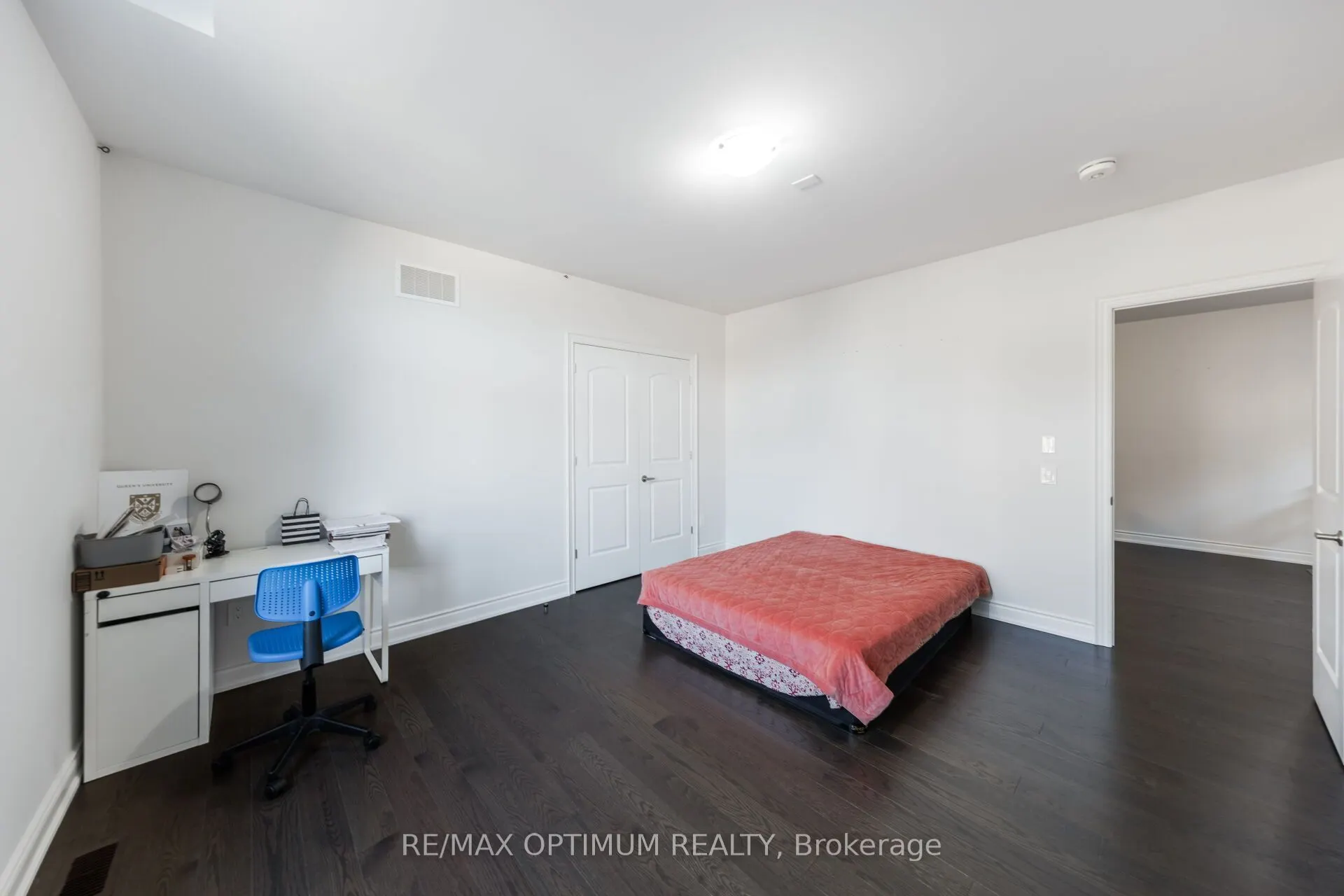 91 Raspberry Ridge Avenue