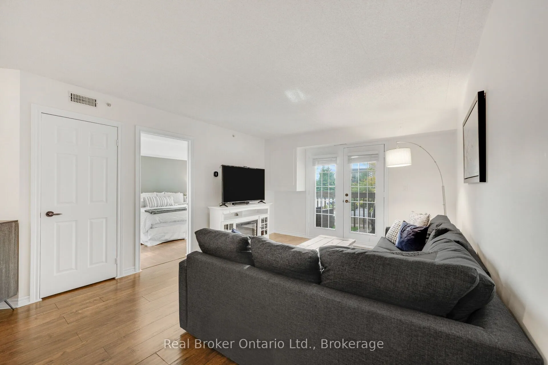 4015 KILMER Drive #204