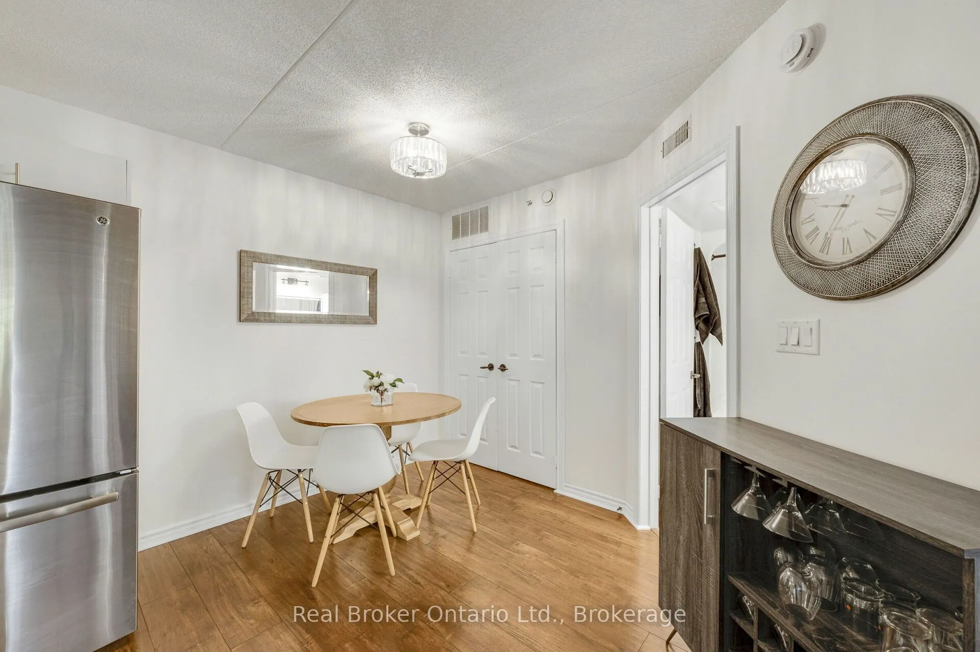 4015 KILMER Drive #204