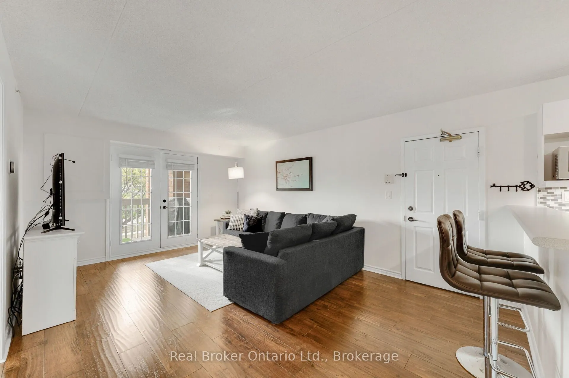 4015 KILMER Drive #204