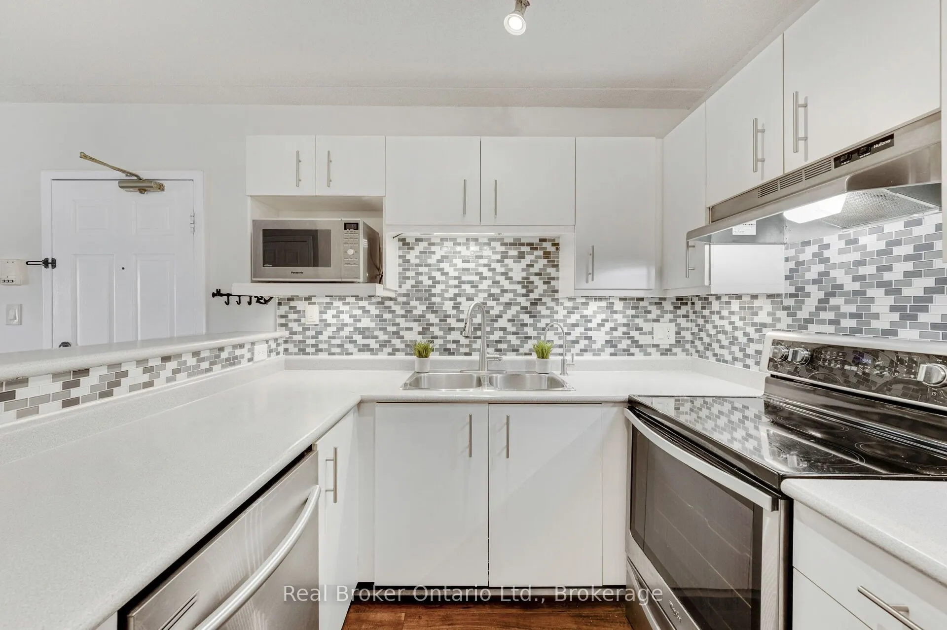 4015 KILMER Drive #204