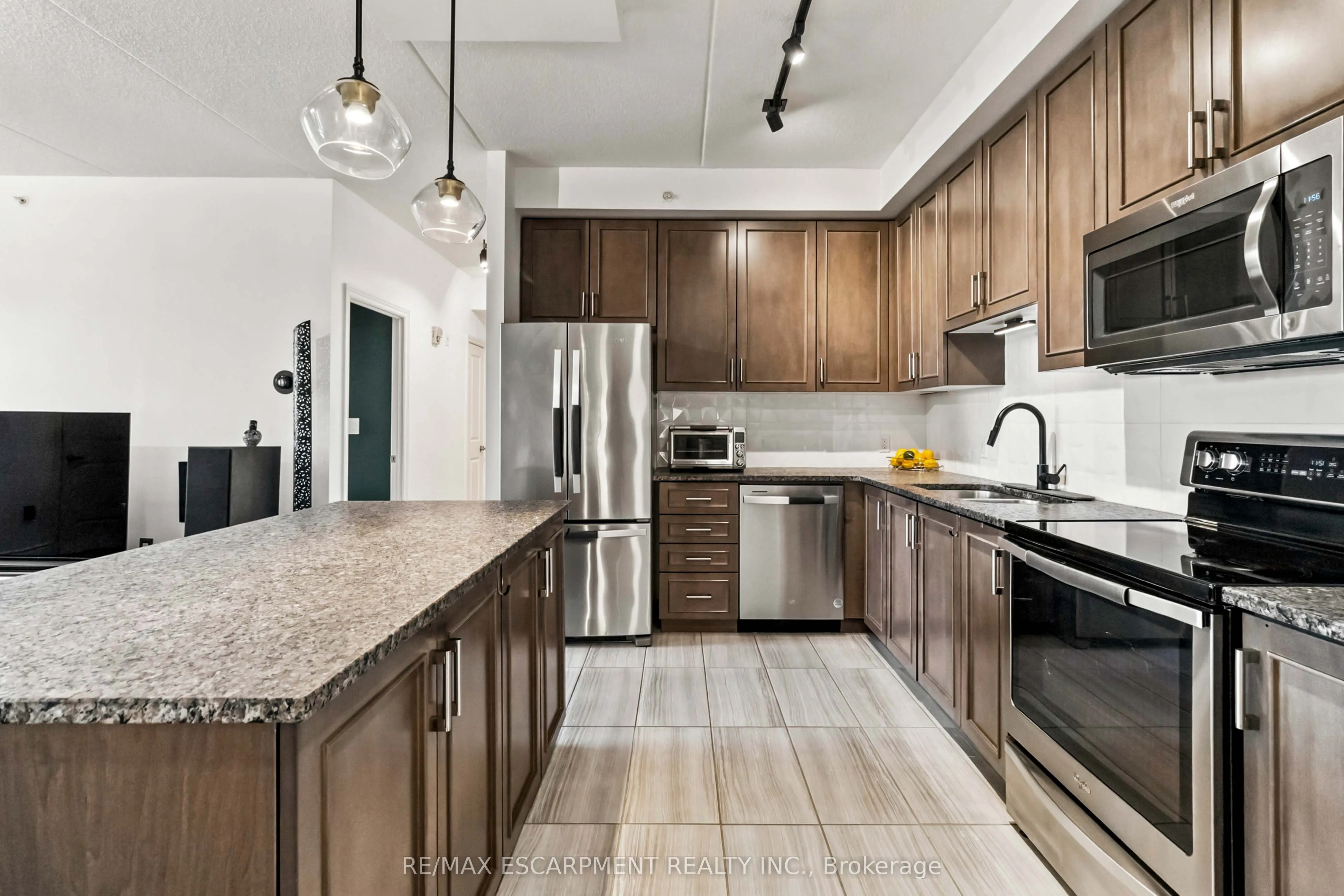 630 Sauve Street #113