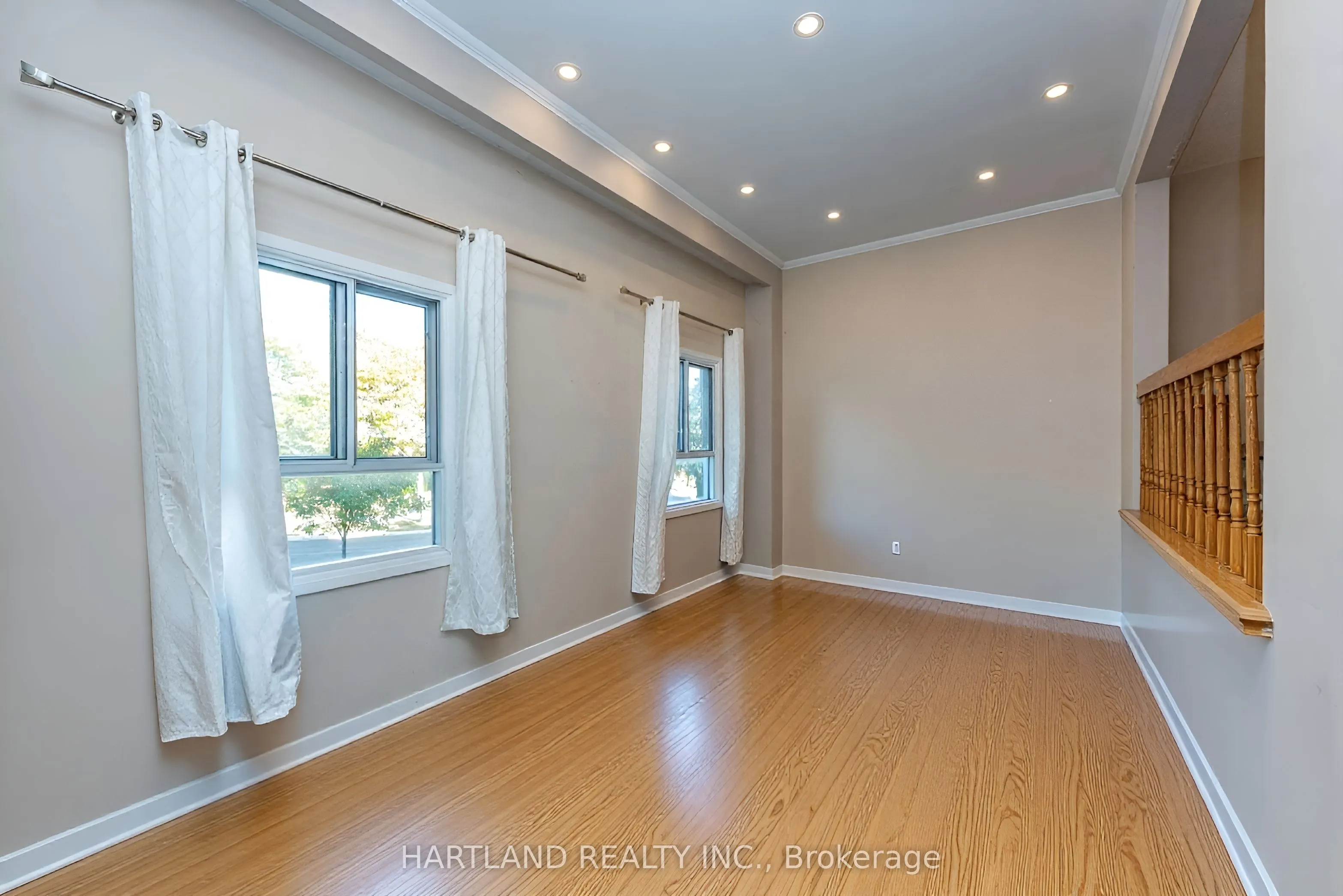 405 Hyacinthe Boulevard #50