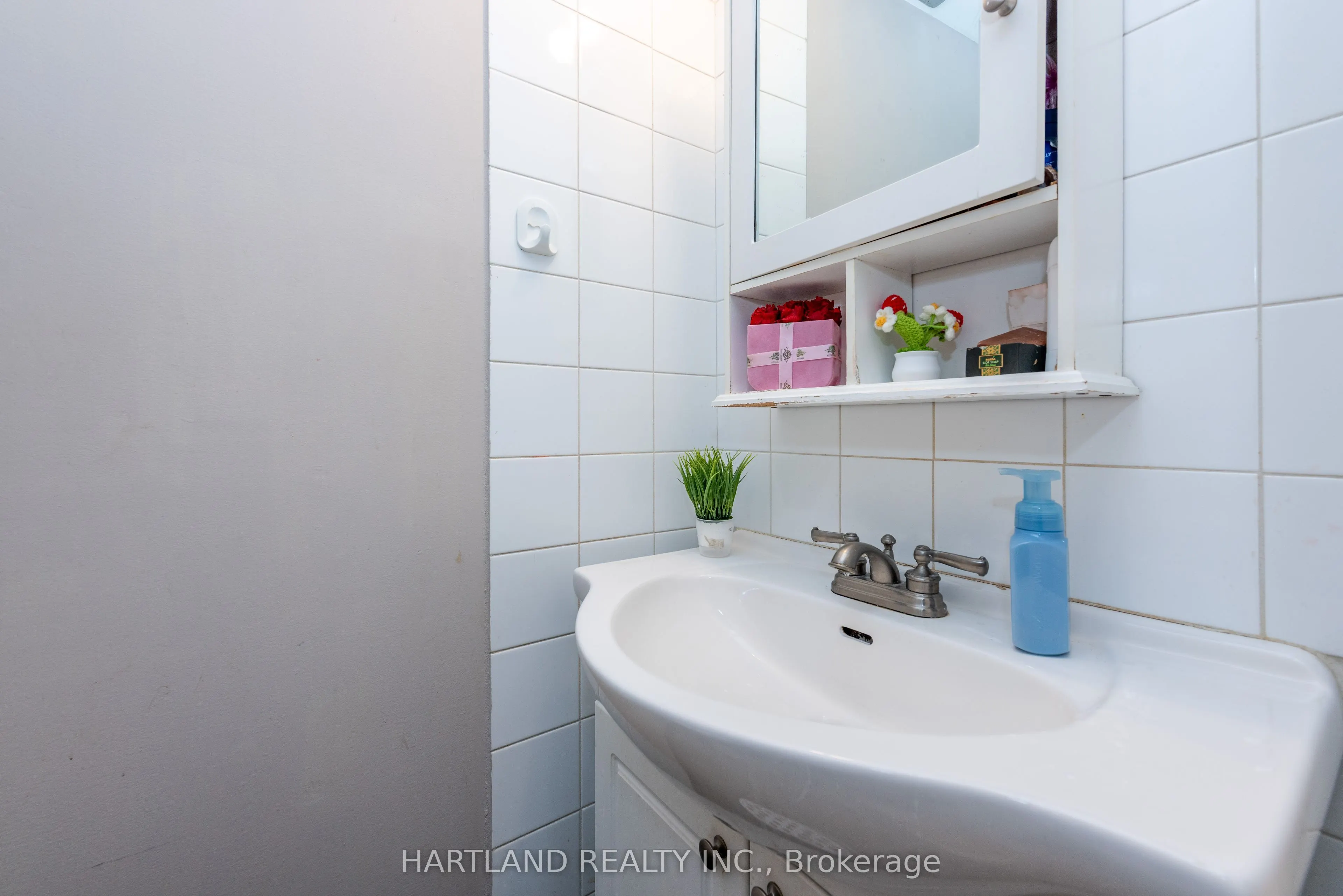405 Hyacinthe Boulevard #50