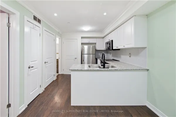 8 Drummond Street #413