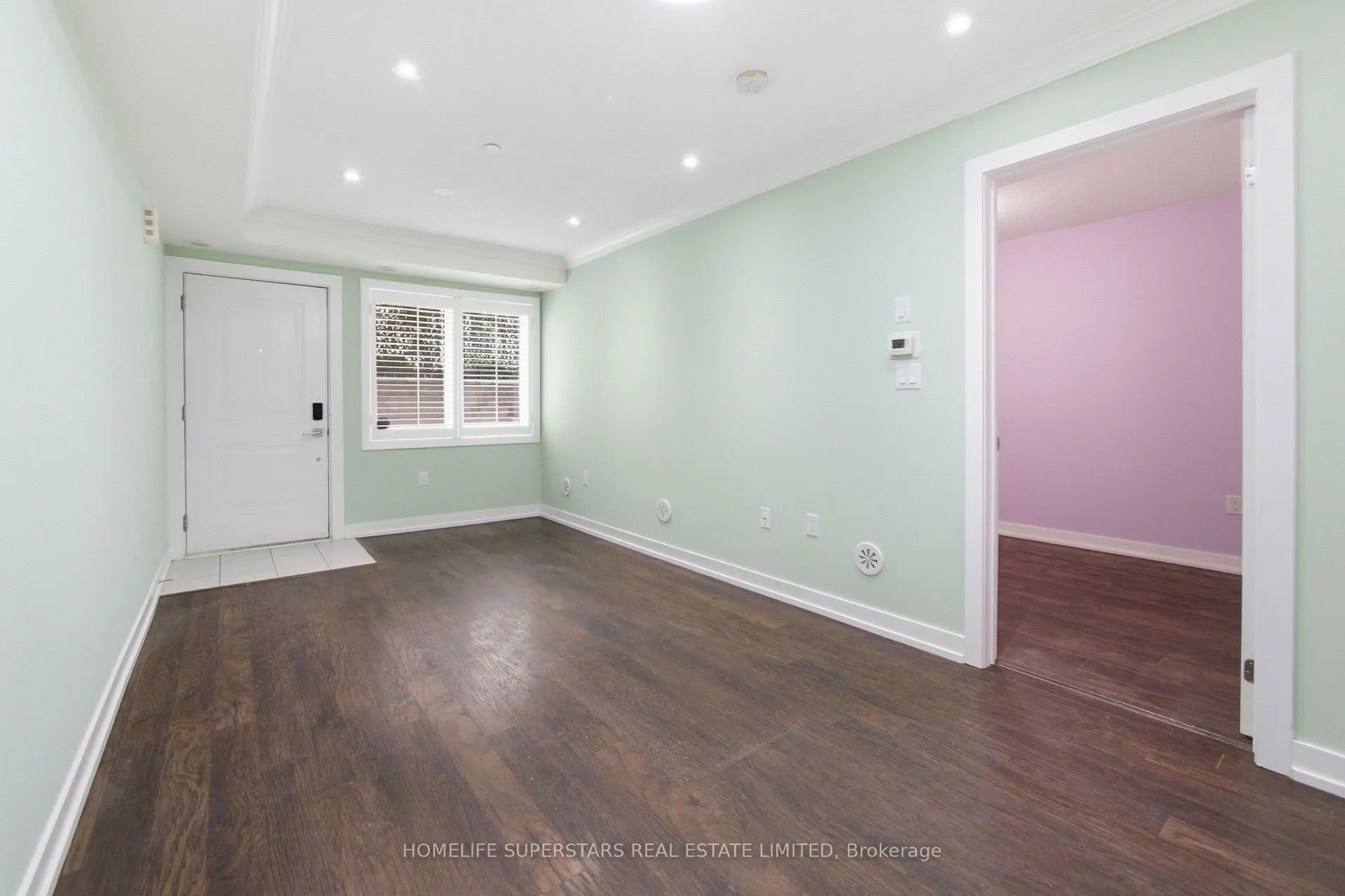 8 Drummond Street #413