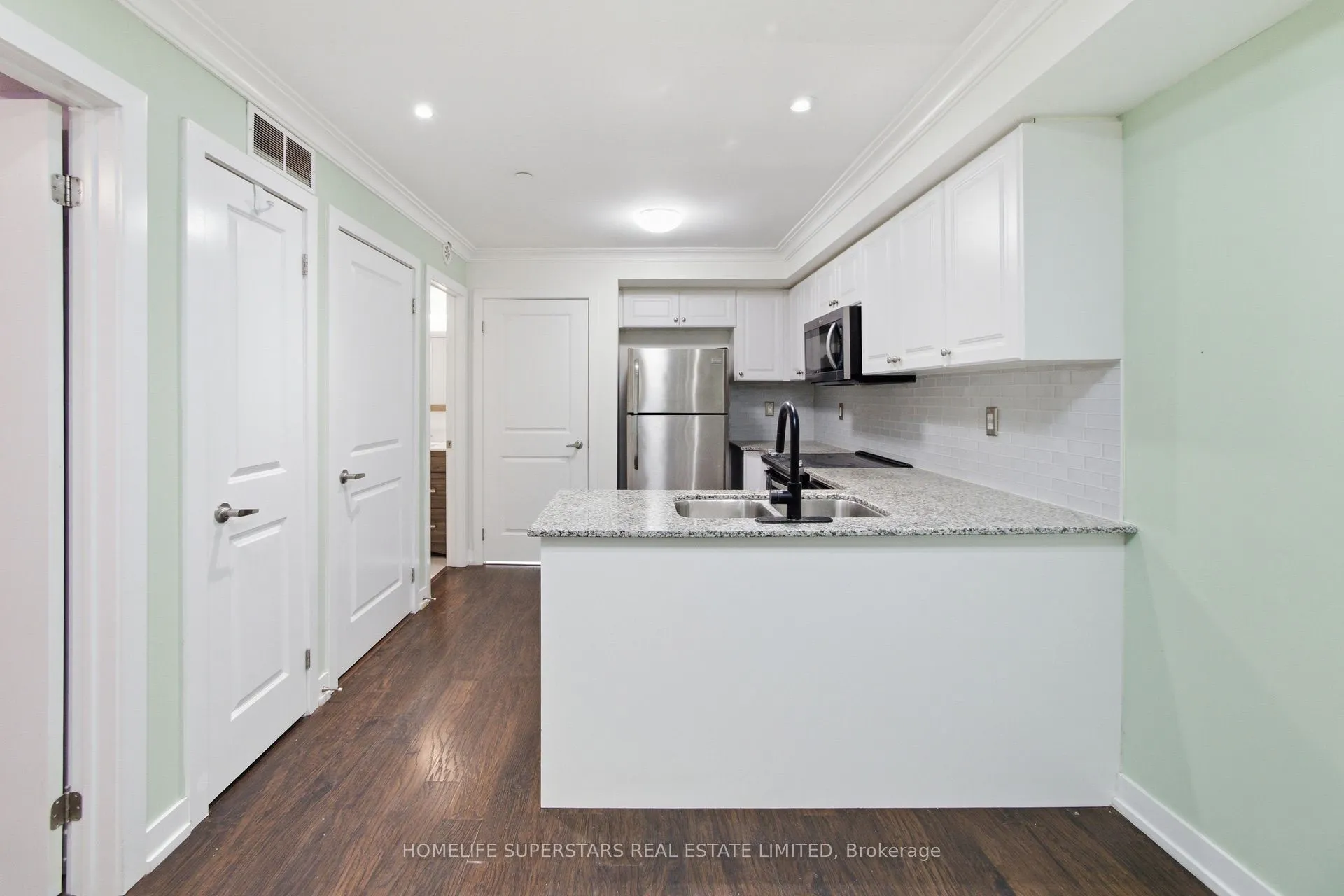 8 Drummond Street #413