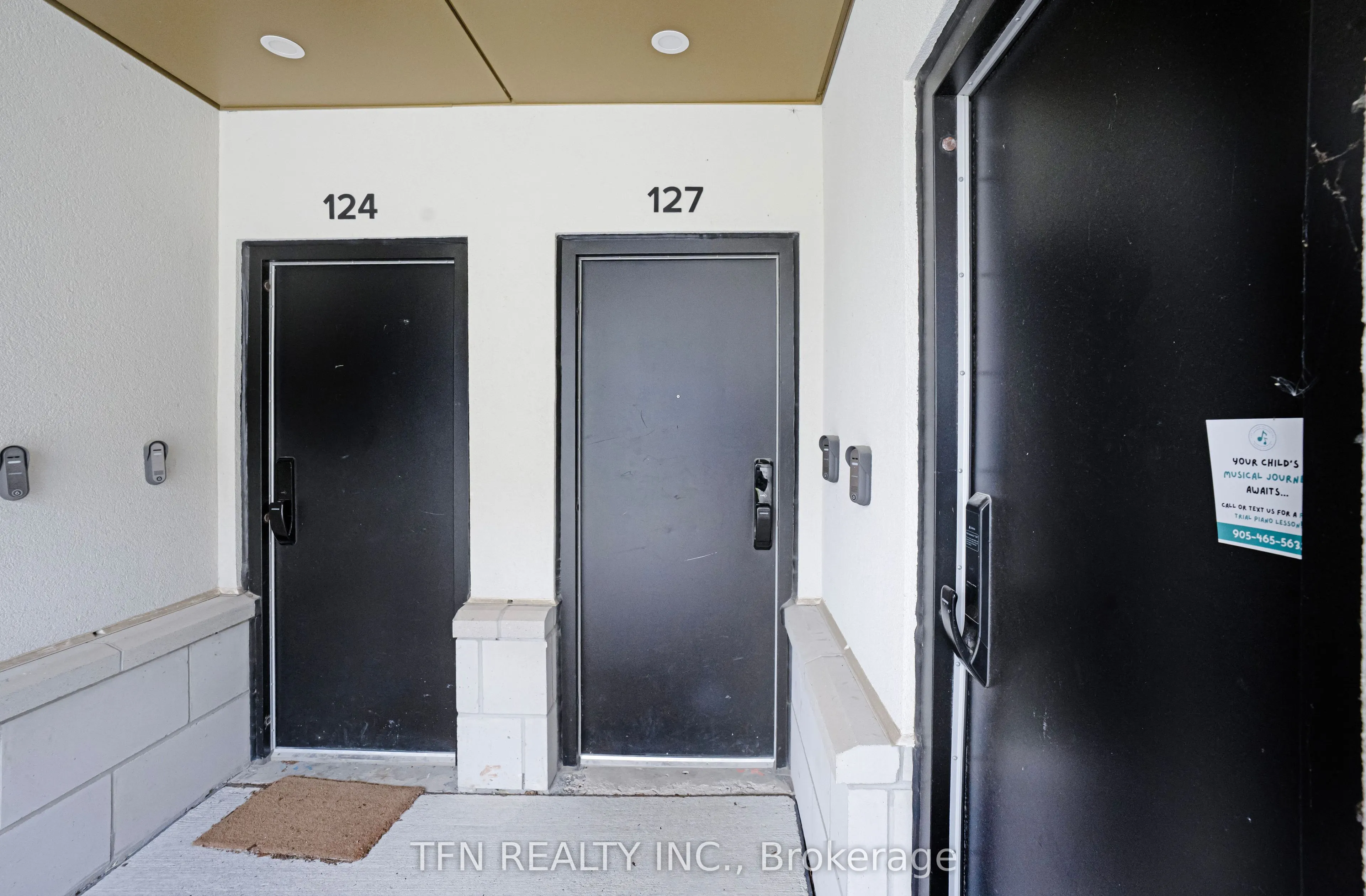 3020 Trailside Drive #127