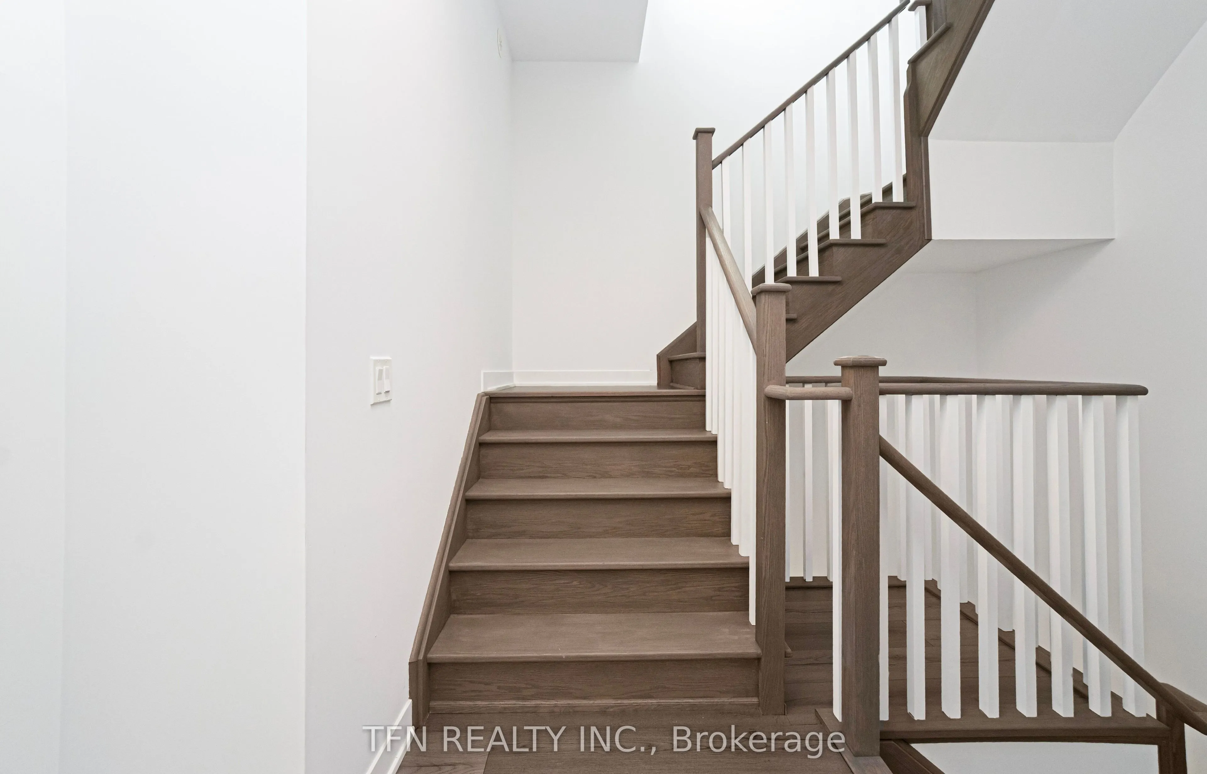 3020 Trailside Drive #127