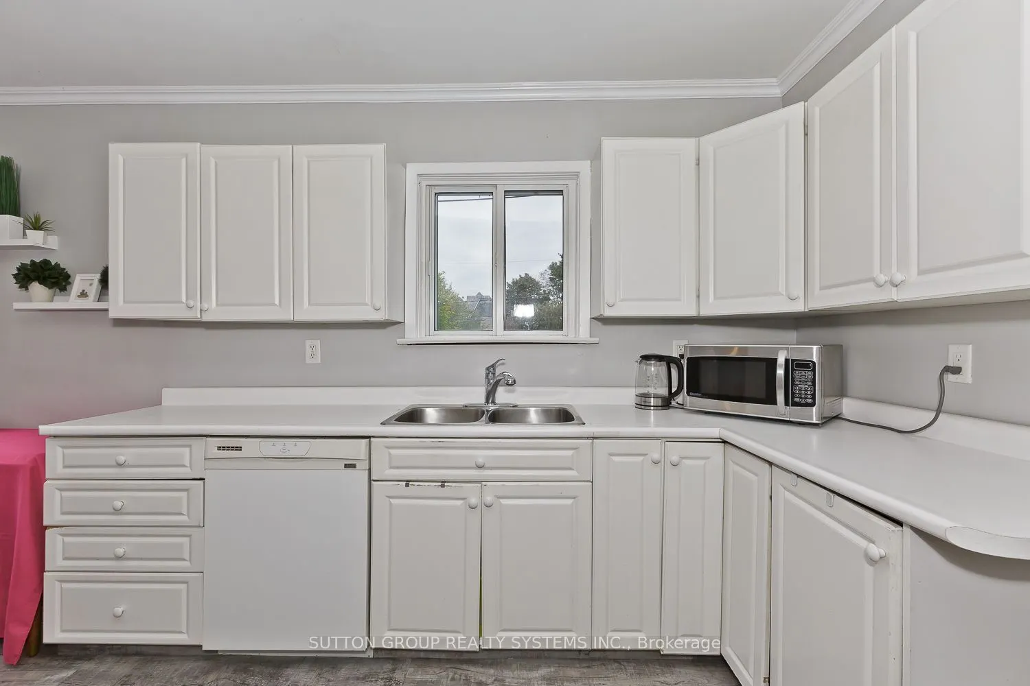 14 Lake Shore Drive