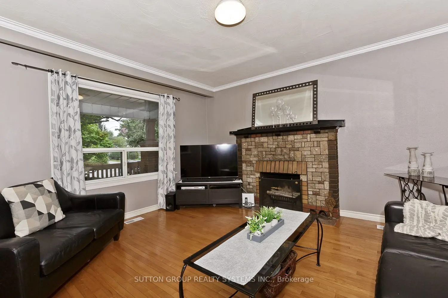 14 Lake Shore Drive