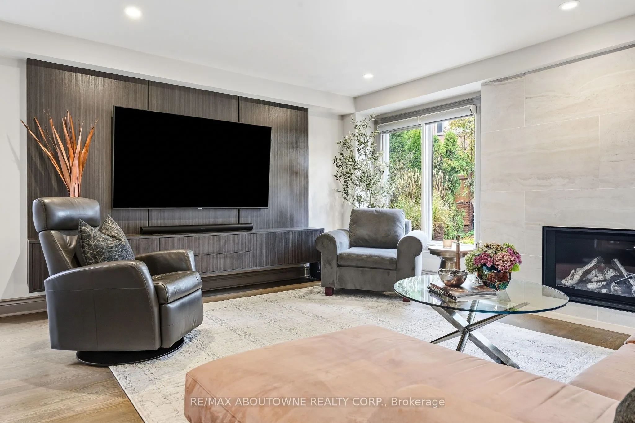 2747 Teak Crescent
