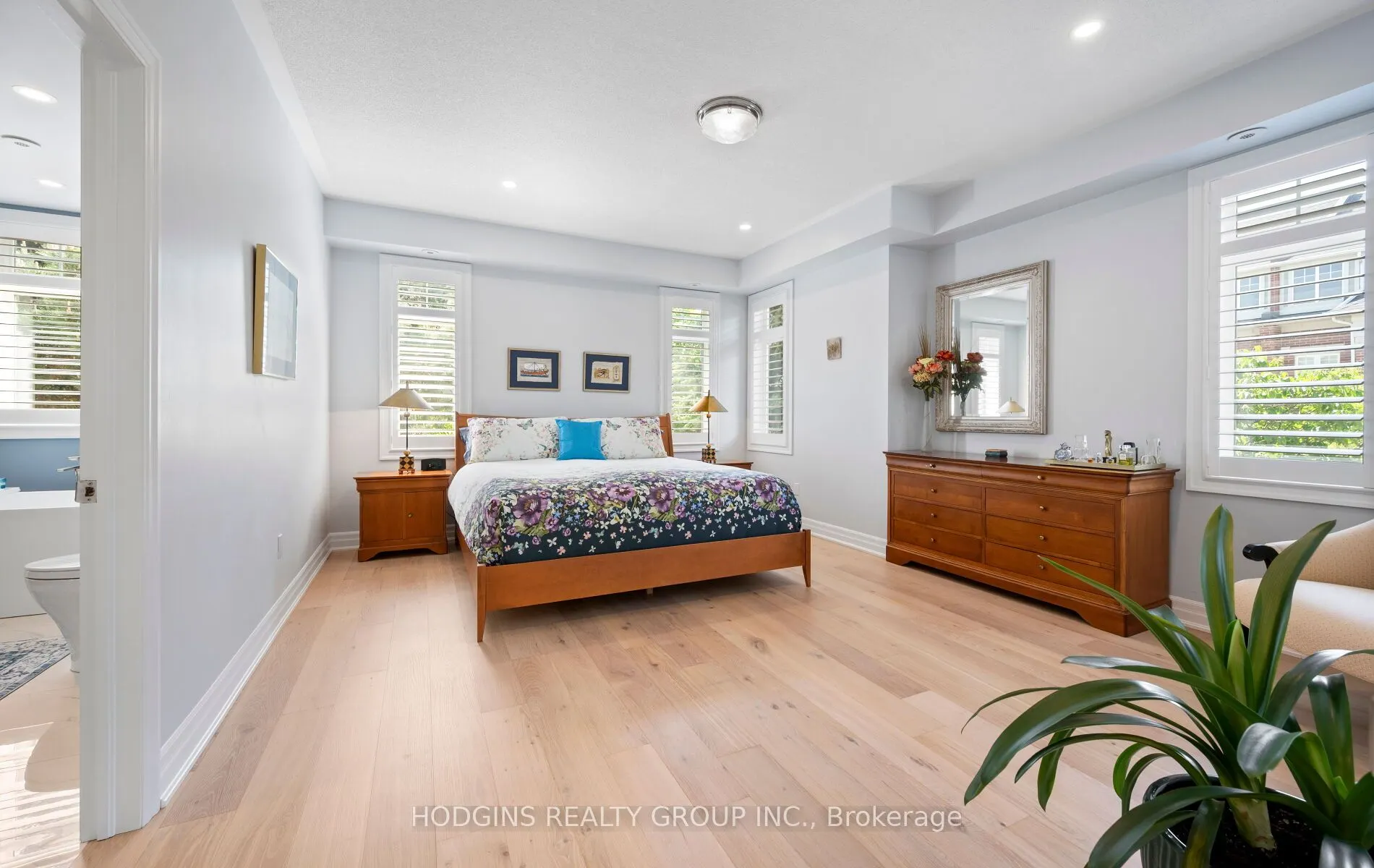 136 St Lawrence Drive #42