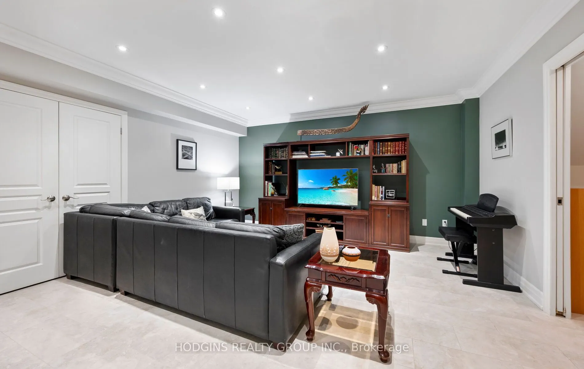 136 St Lawrence Drive #42
