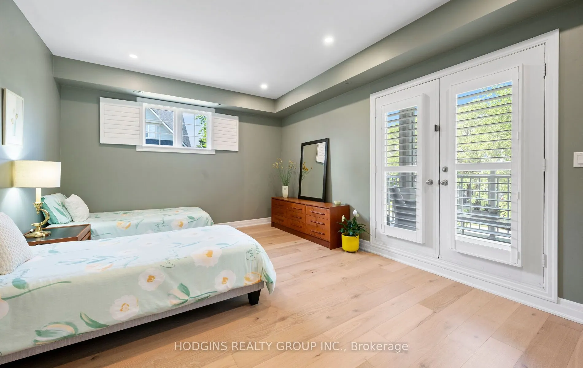 136 St Lawrence Drive #42